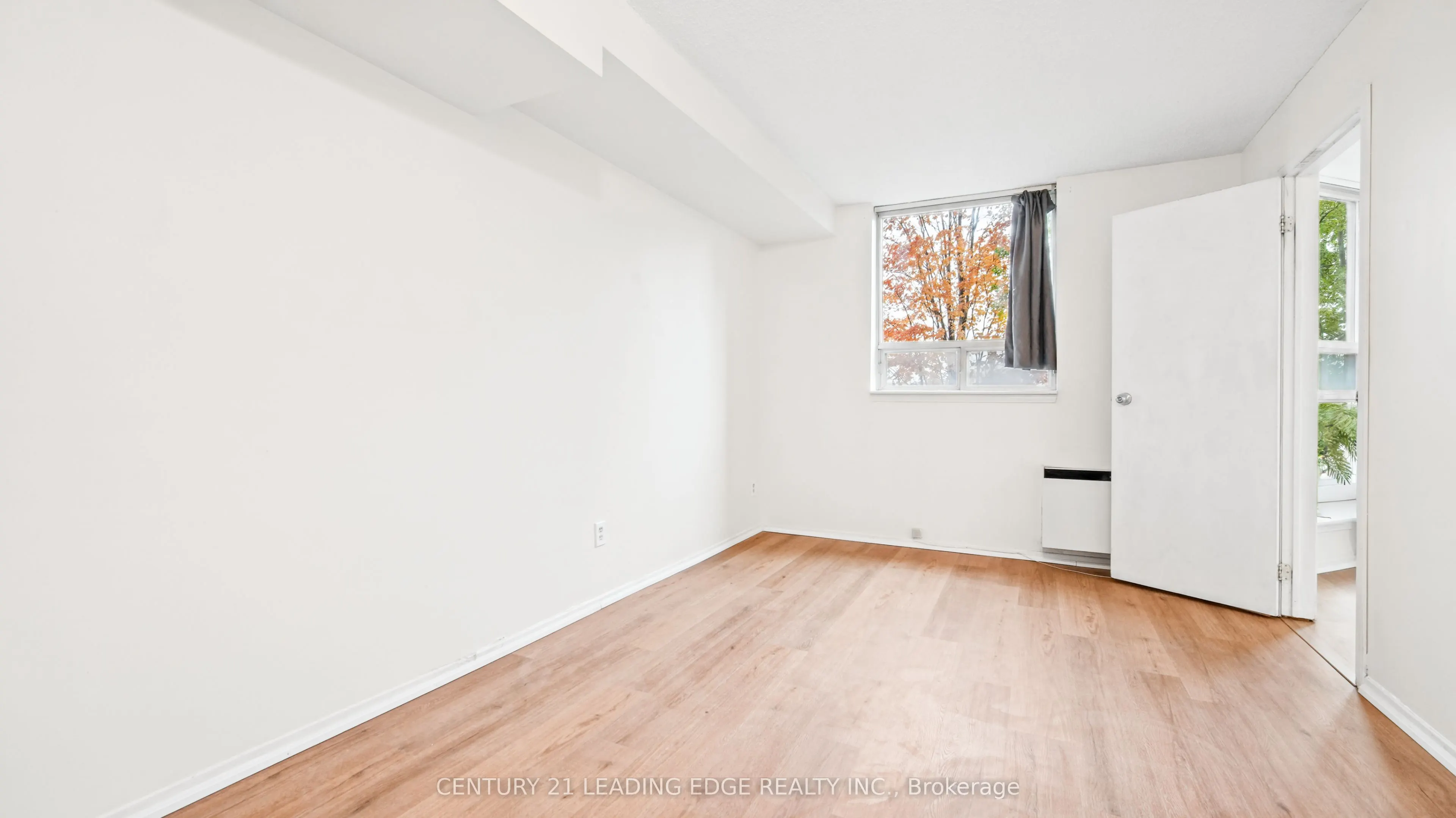 2460 Eglinton Avenue E #417