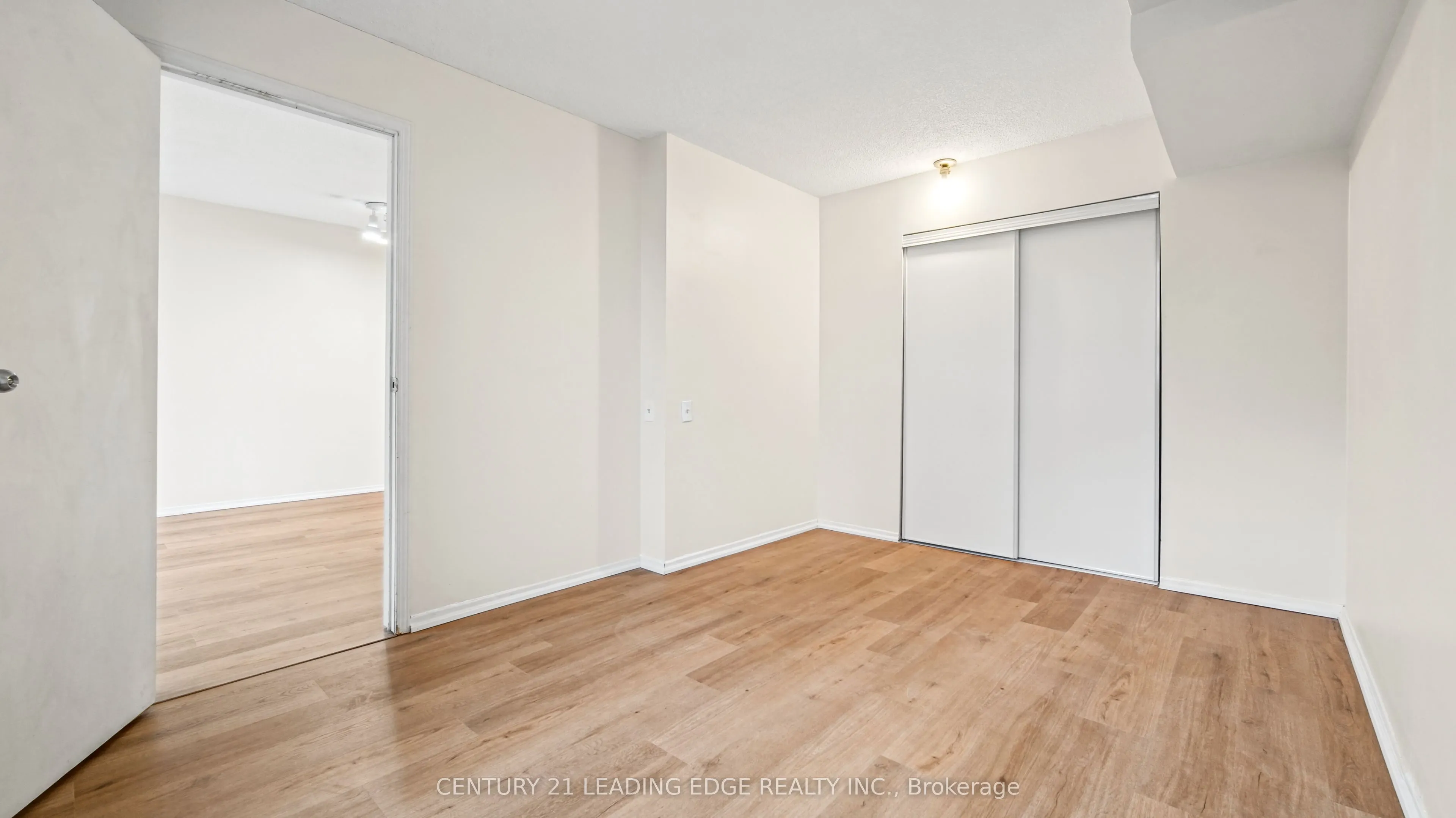 2460 Eglinton Avenue E #417