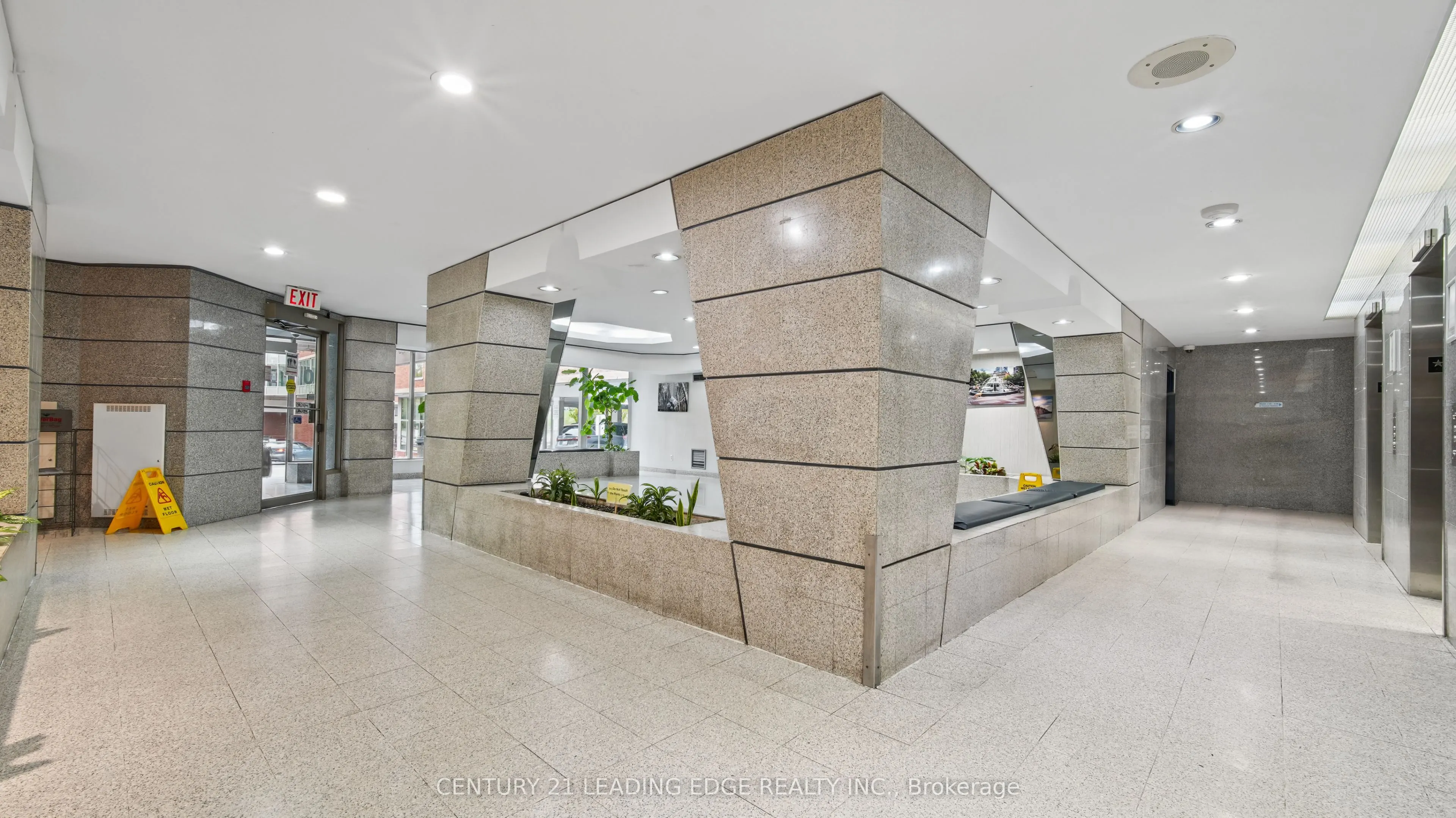 2460 Eglinton Avenue E #417