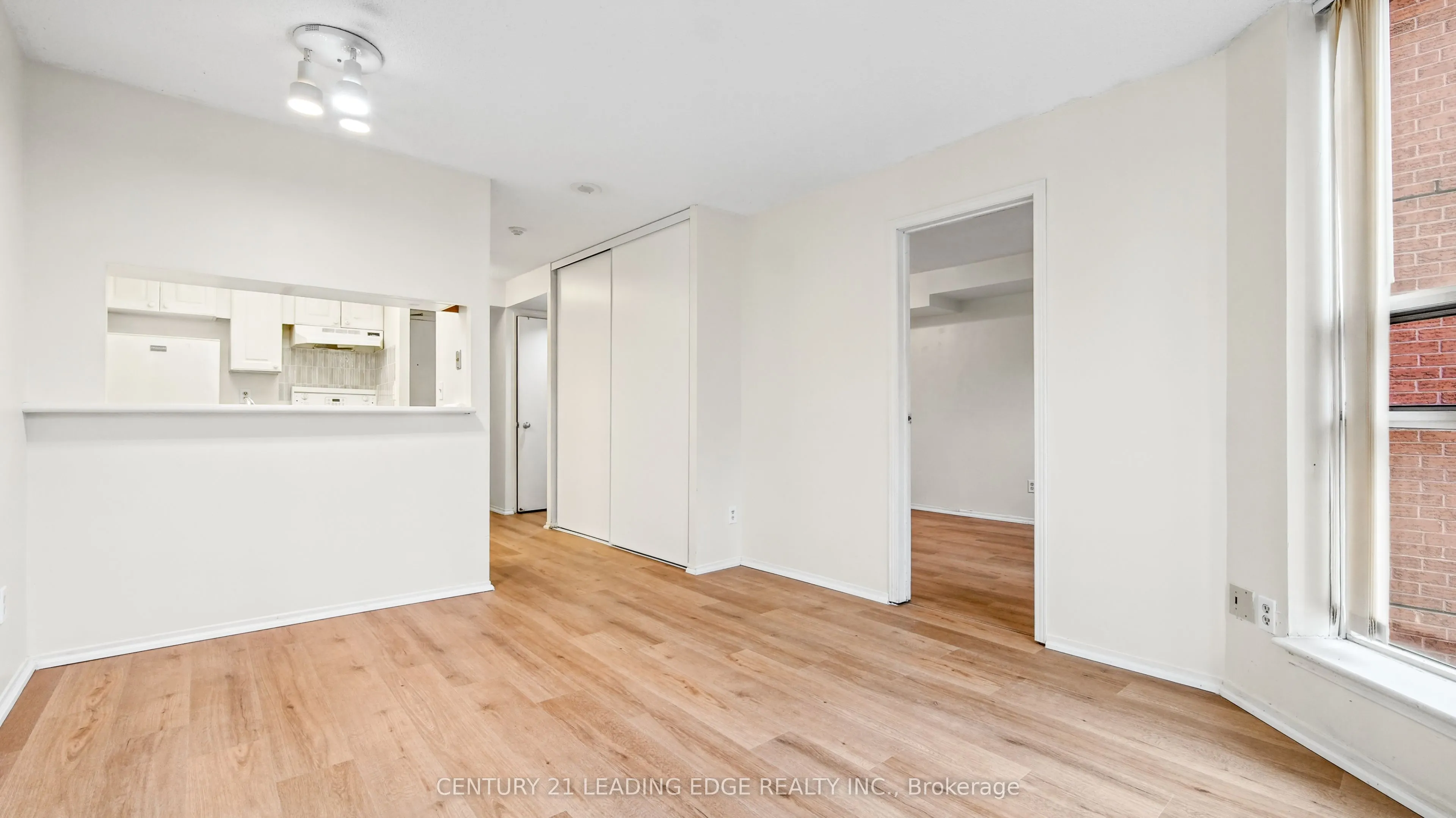 2460 Eglinton Avenue E #417