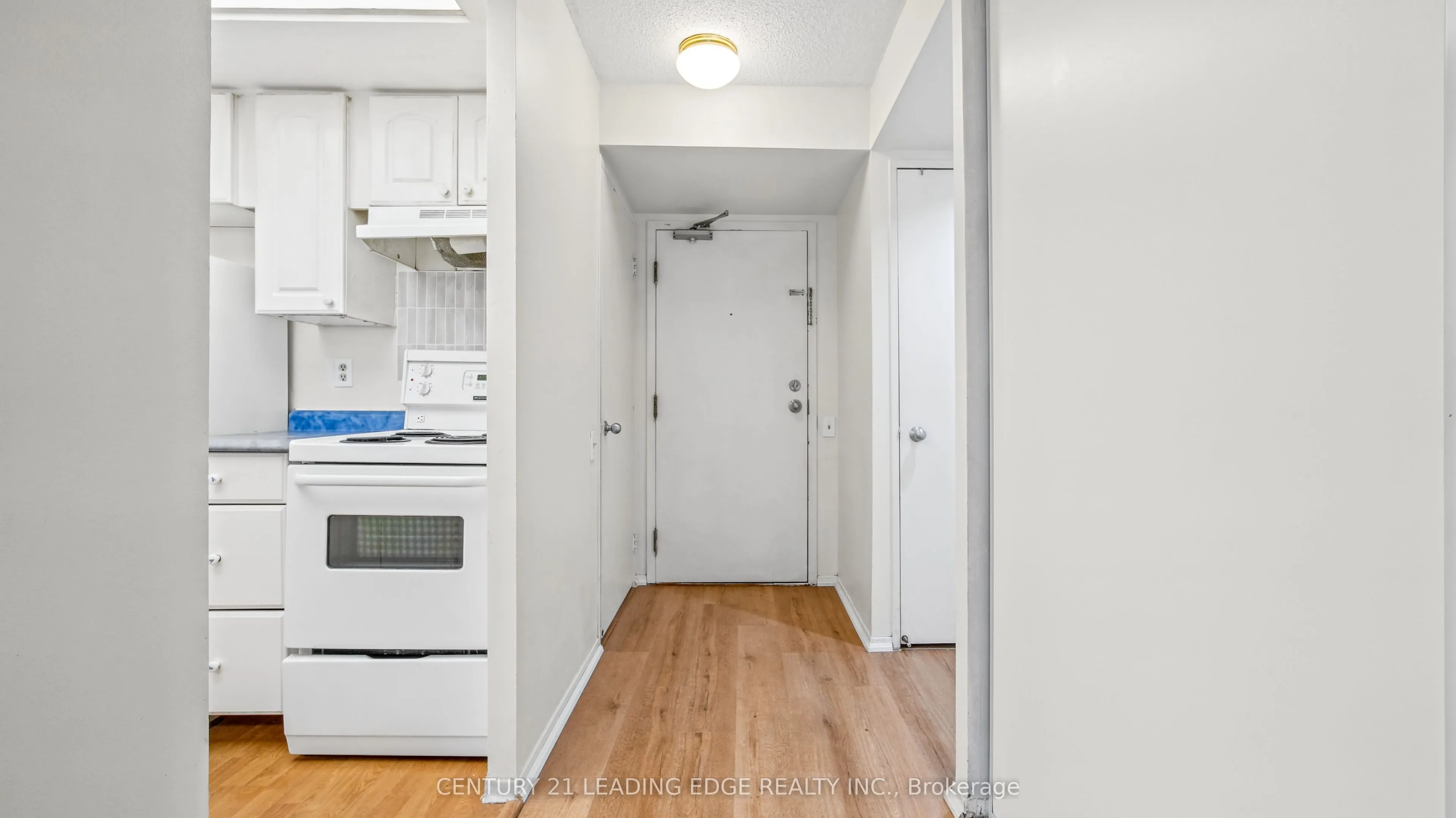 2460 Eglinton Avenue E #417