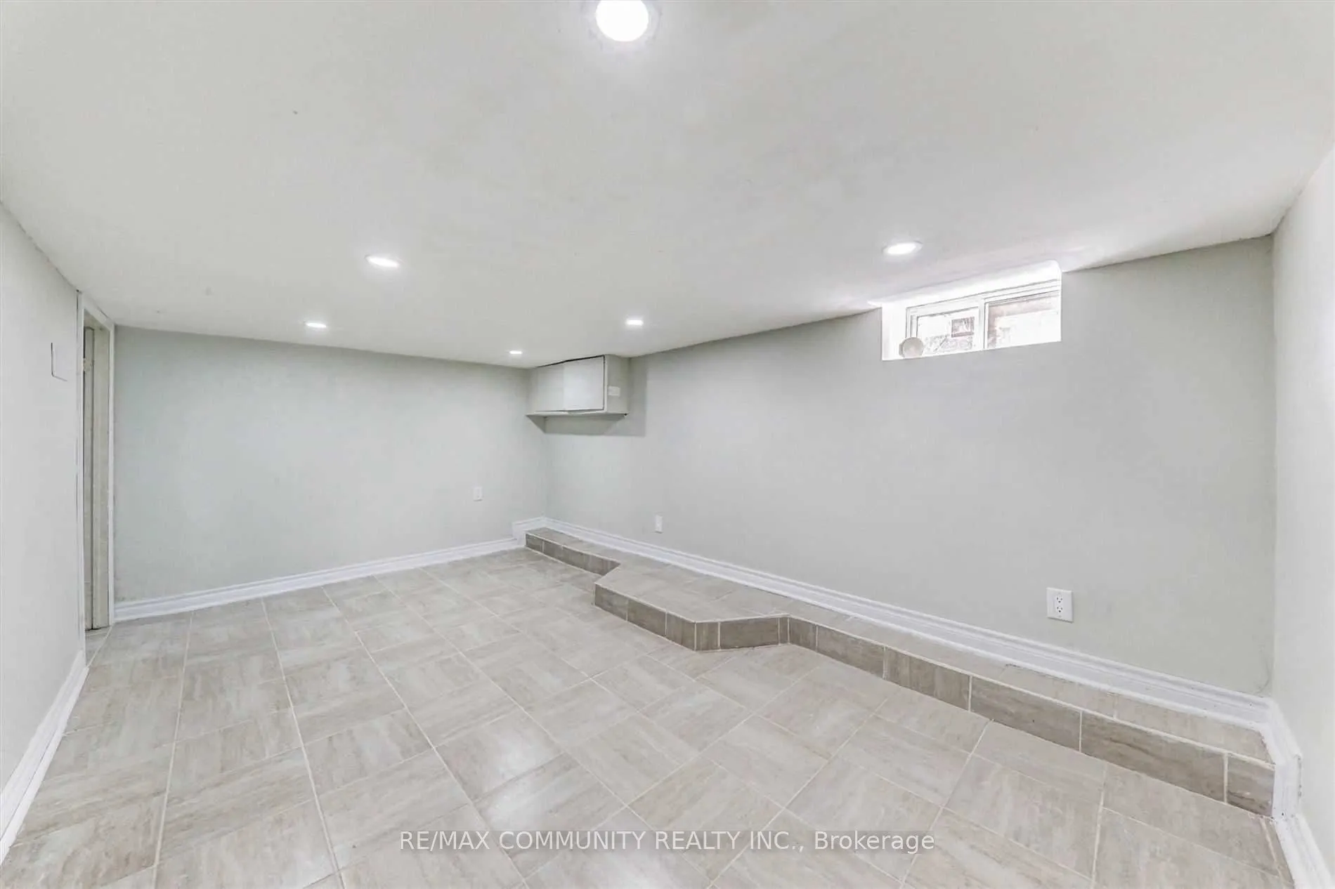 70 Colborne Street W