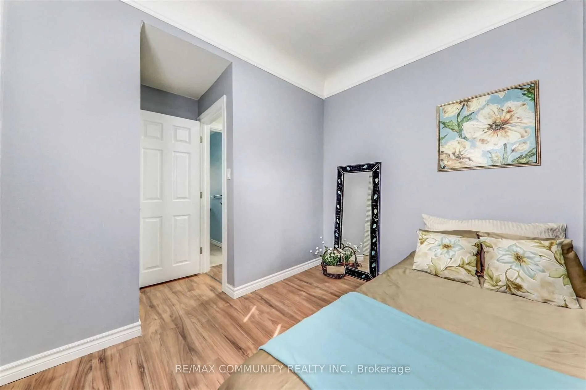 70 Colborne Street W