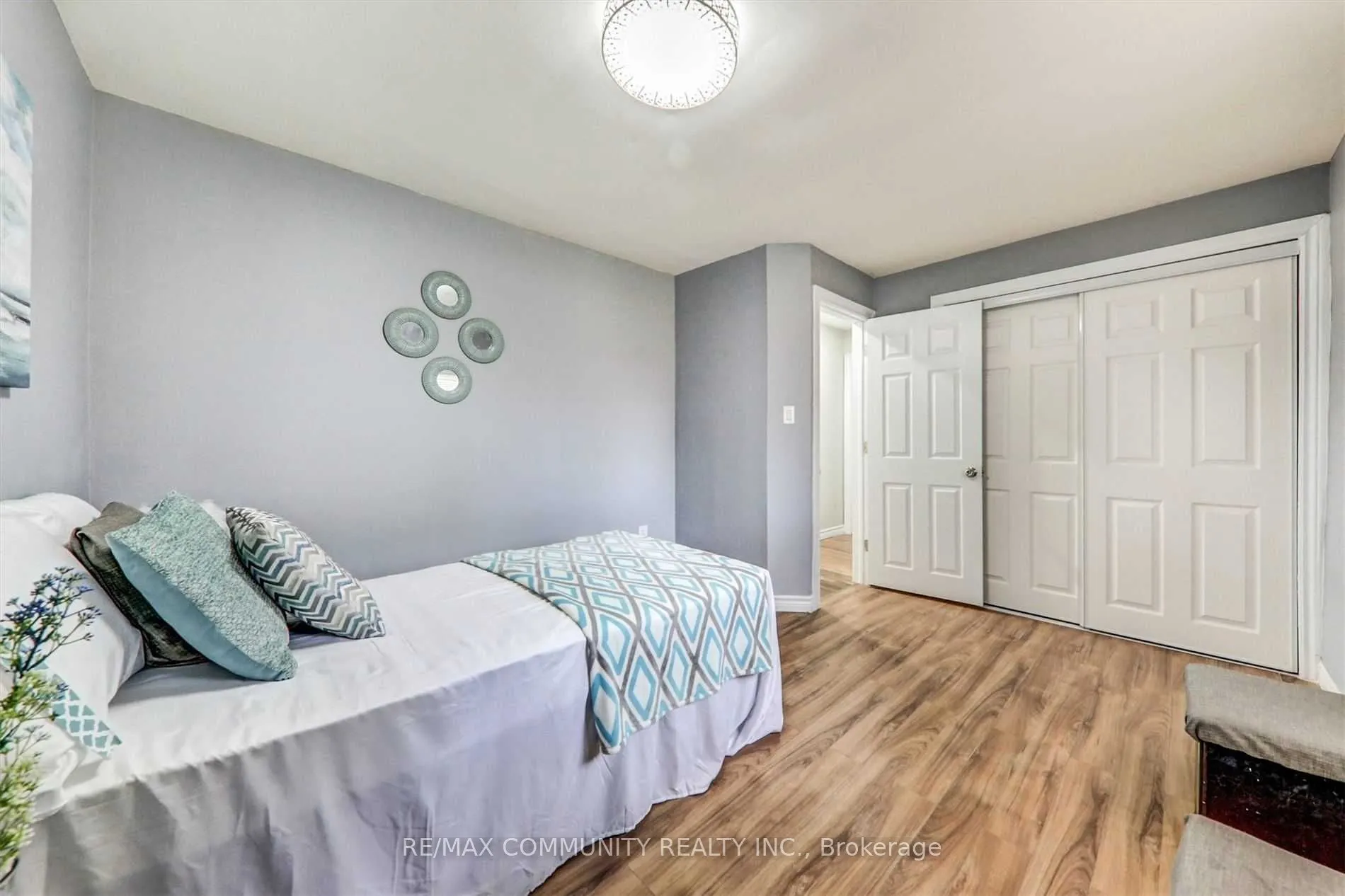 70 Colborne Street W
