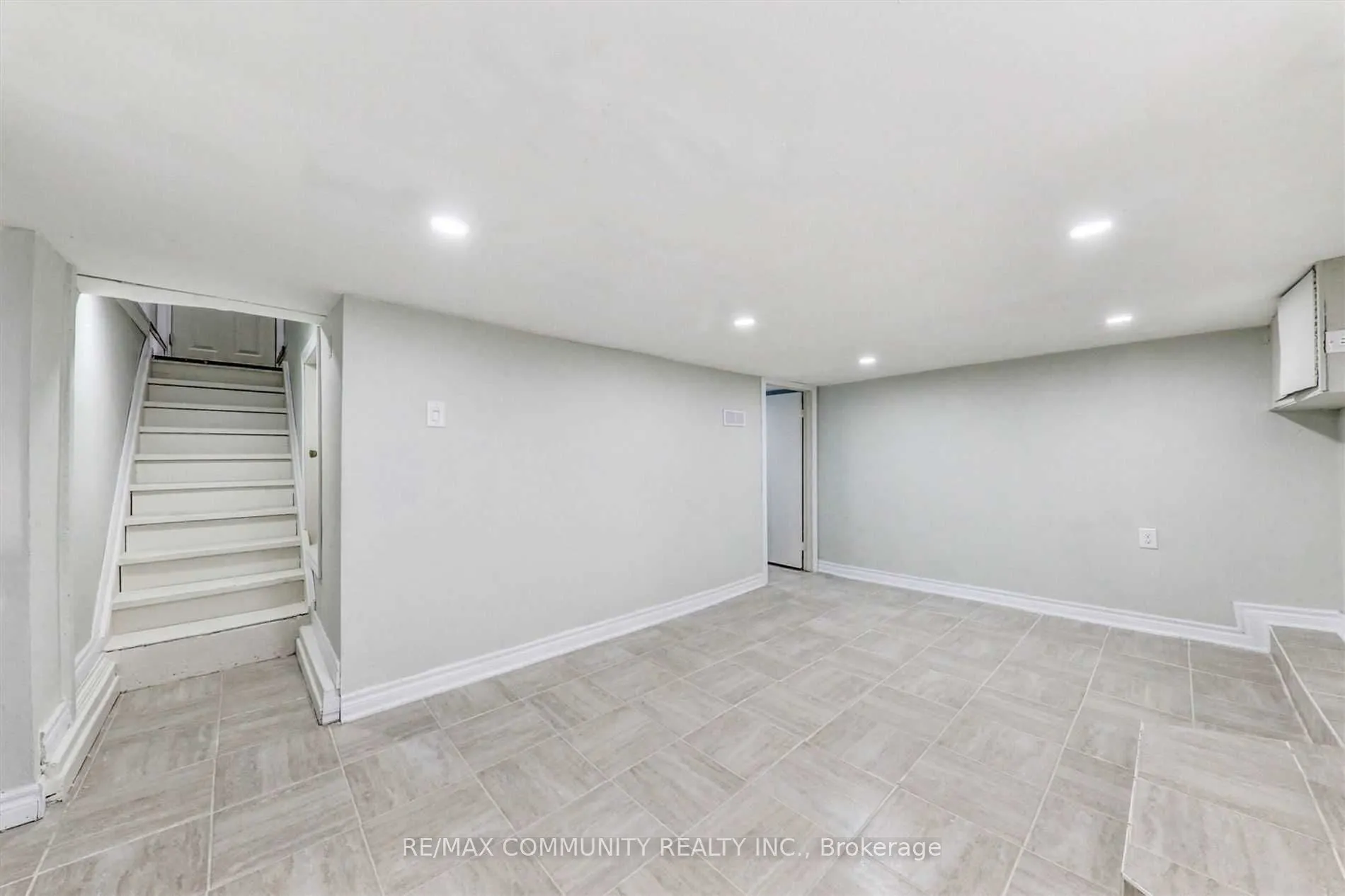 70 Colborne Street W