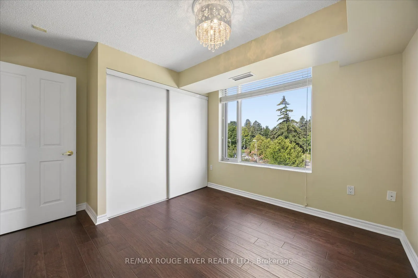 452 Scarborough Golf Club Road #405