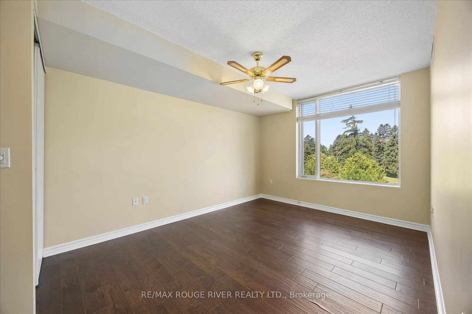 452 Scarborough Golf Club Road #405
