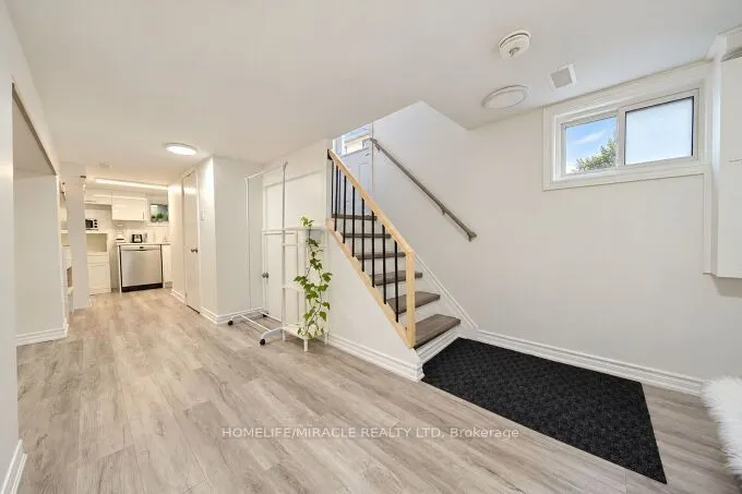 55 Park Road N