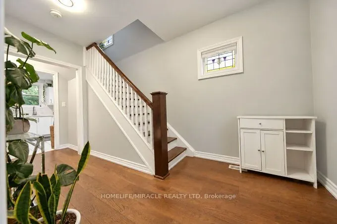 55 Park Road N