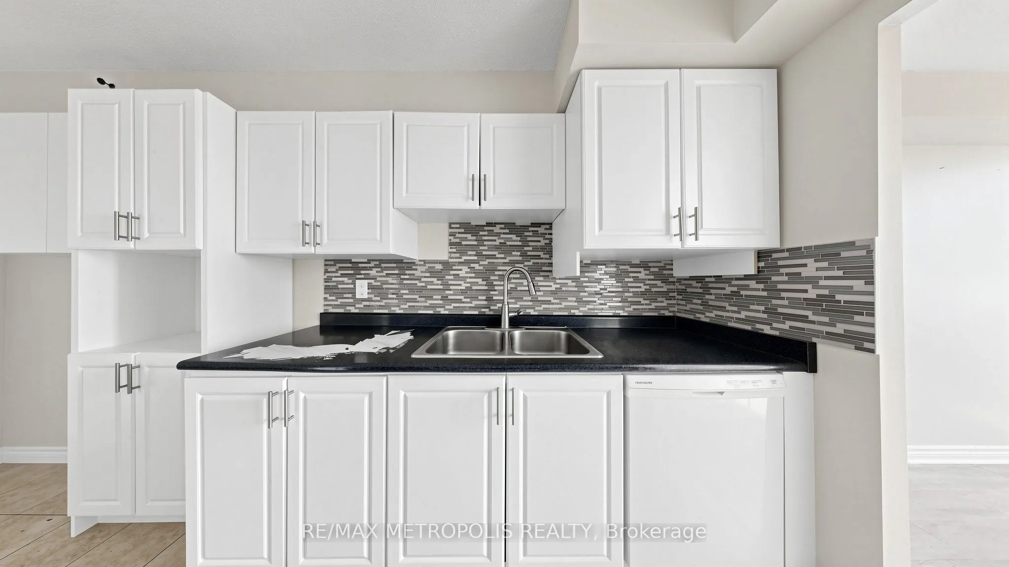 121 Trudelle Street #405