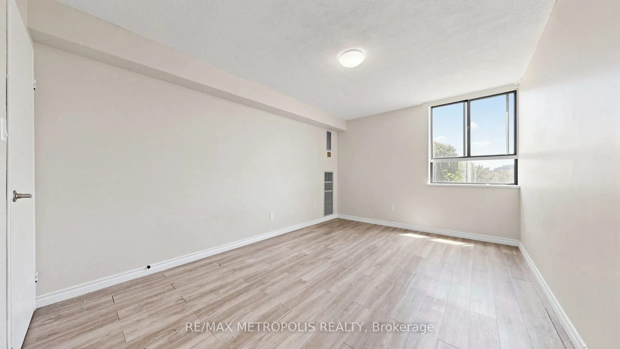 121 Trudelle Street #405