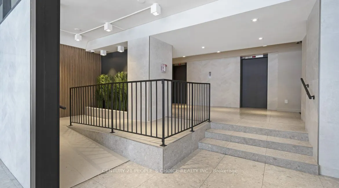 3875 Sheppard Avenue E #405