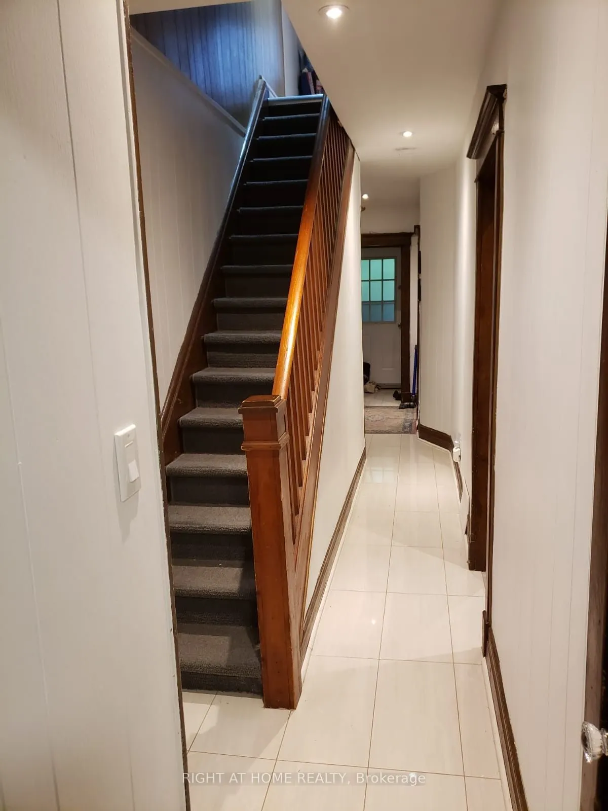 6 Boothroyd Avenue