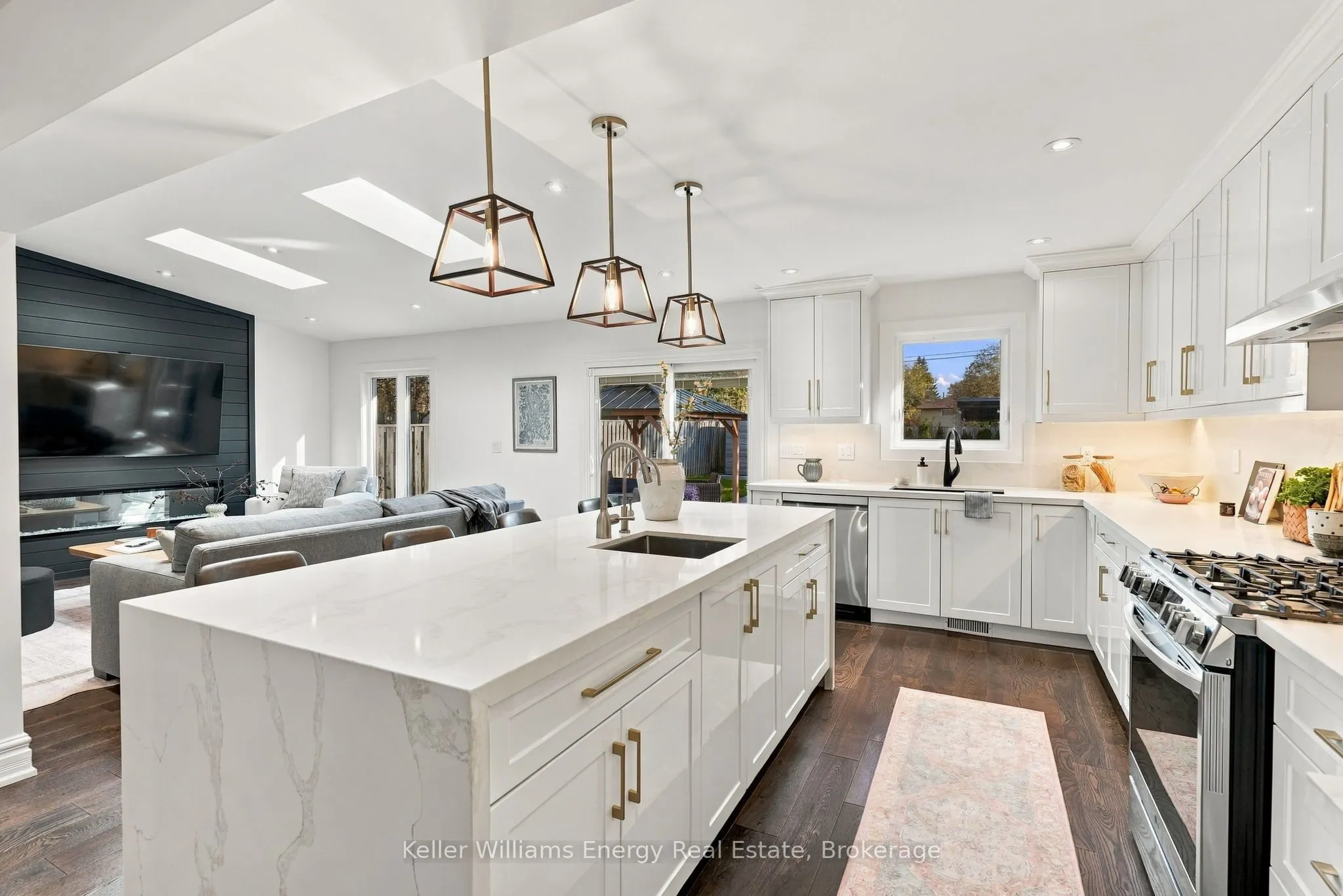 801 Greenbriar Drive
