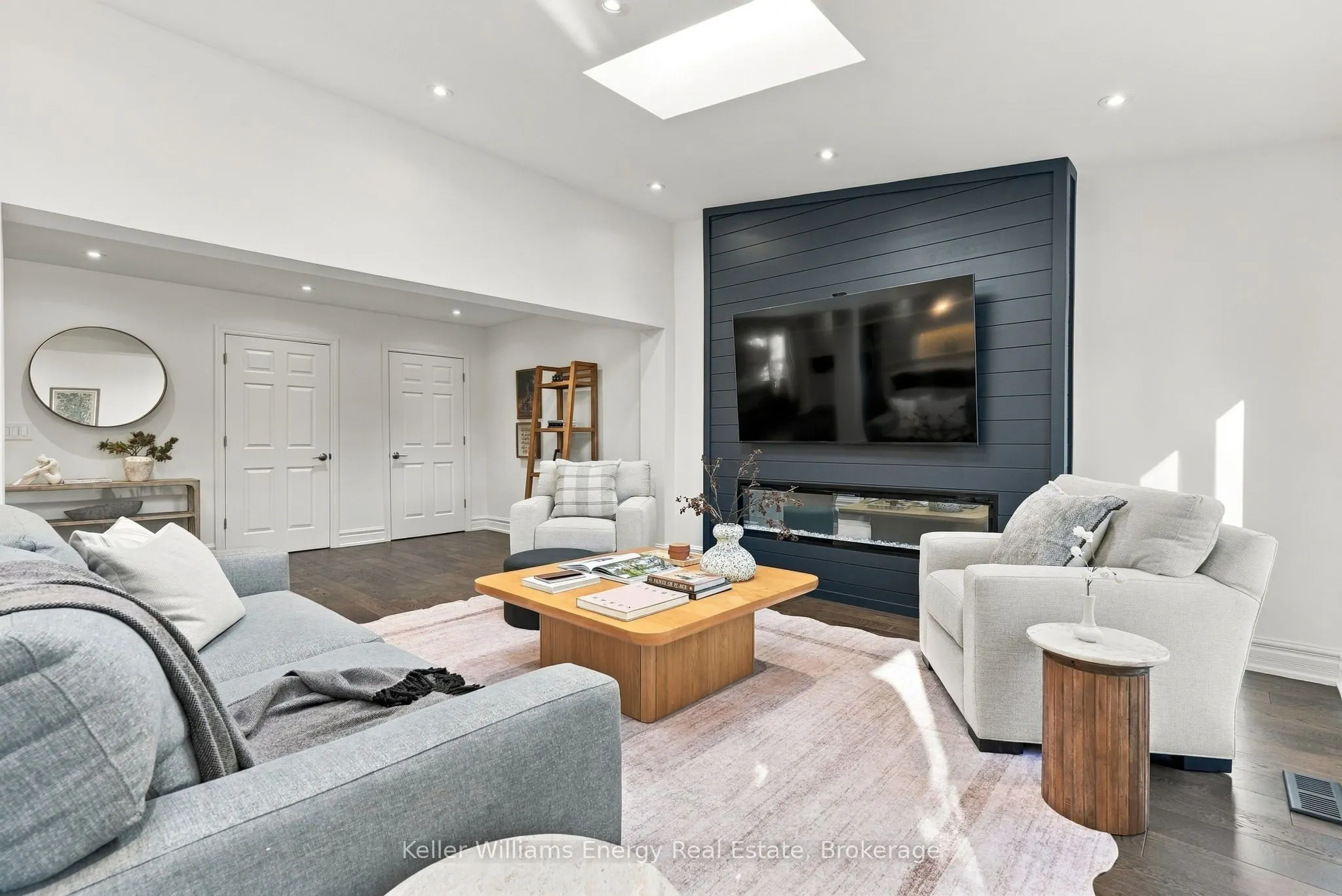 801 Greenbriar Drive