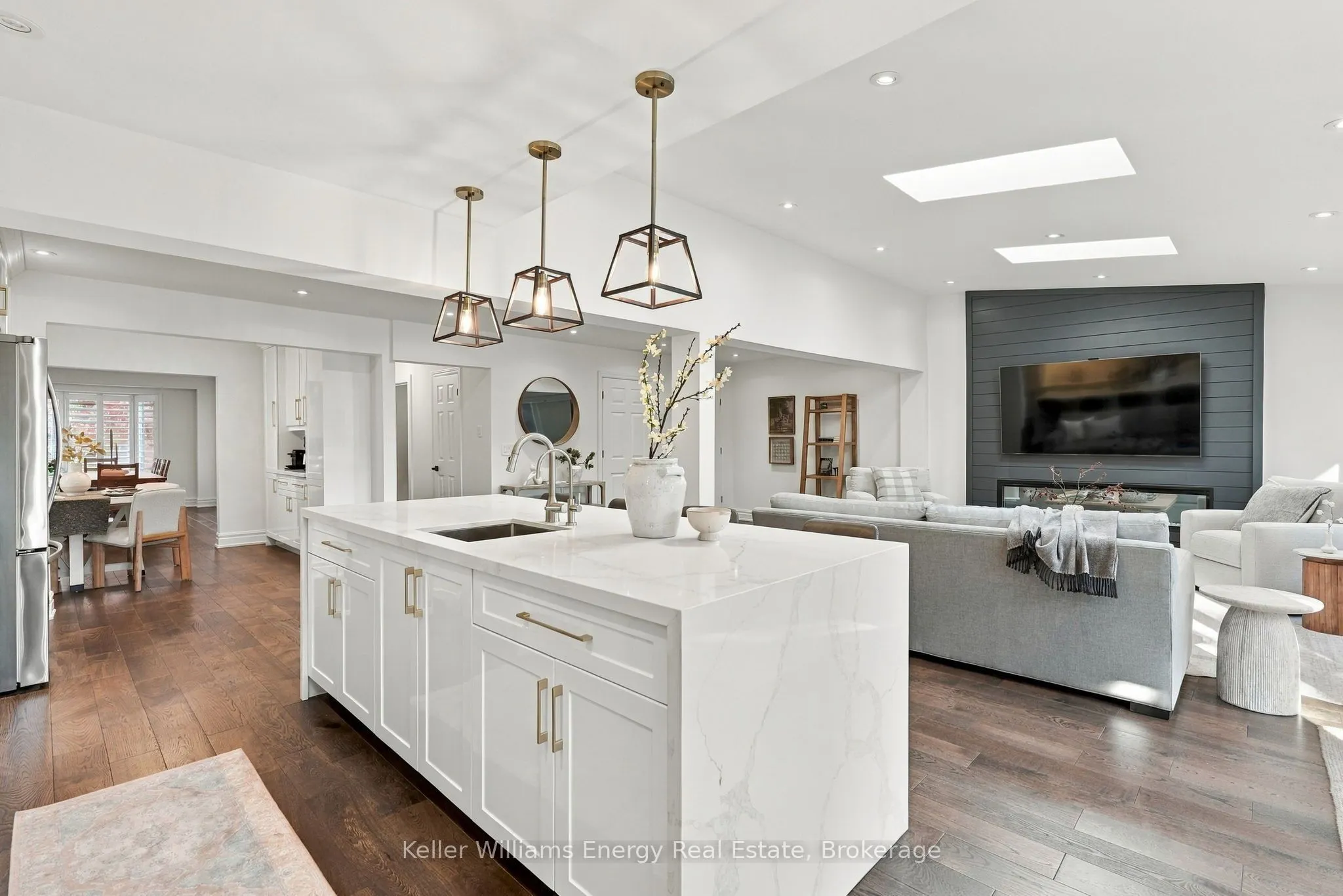 801 Greenbriar Drive