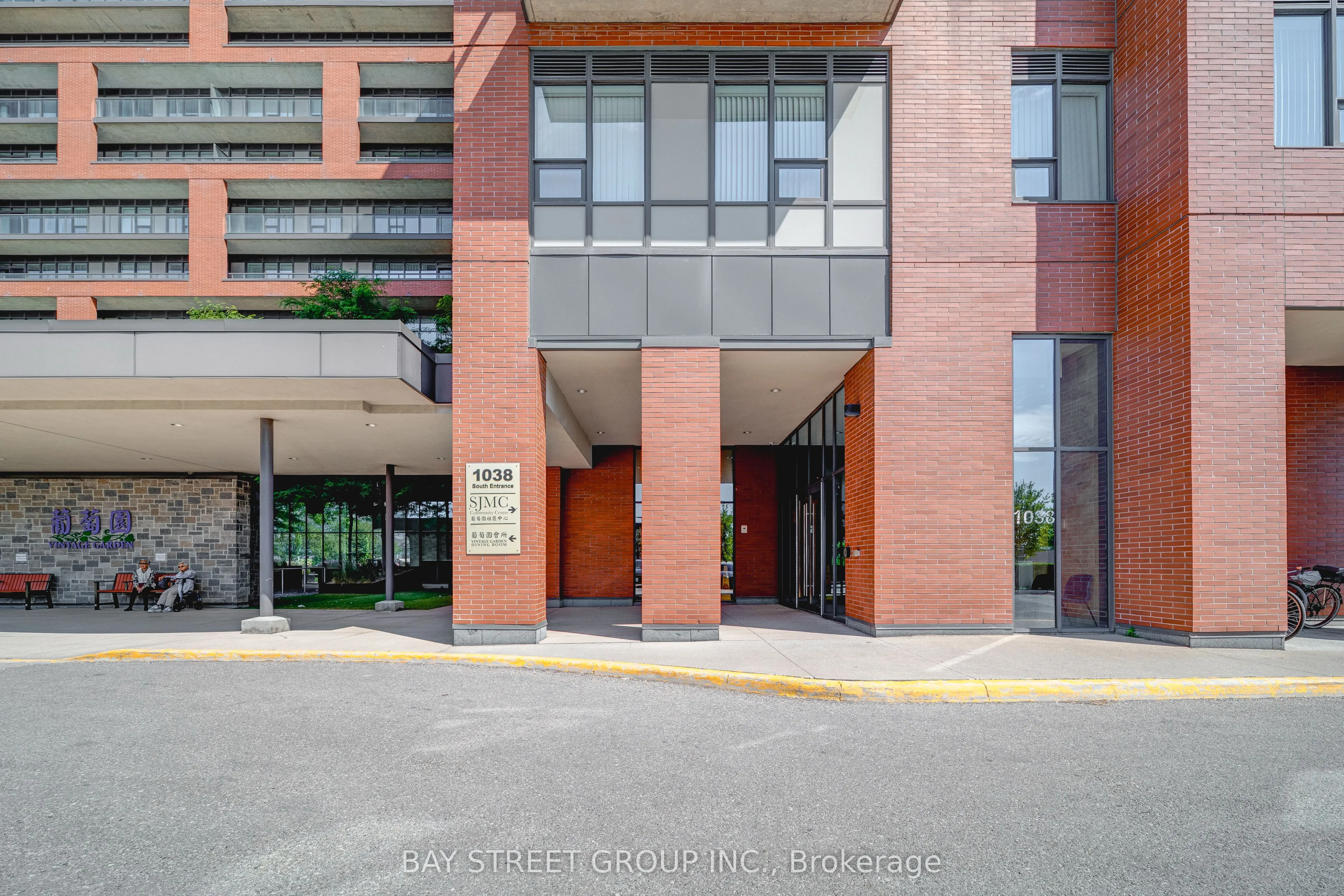 1038 Mcnicoll Avenue #218