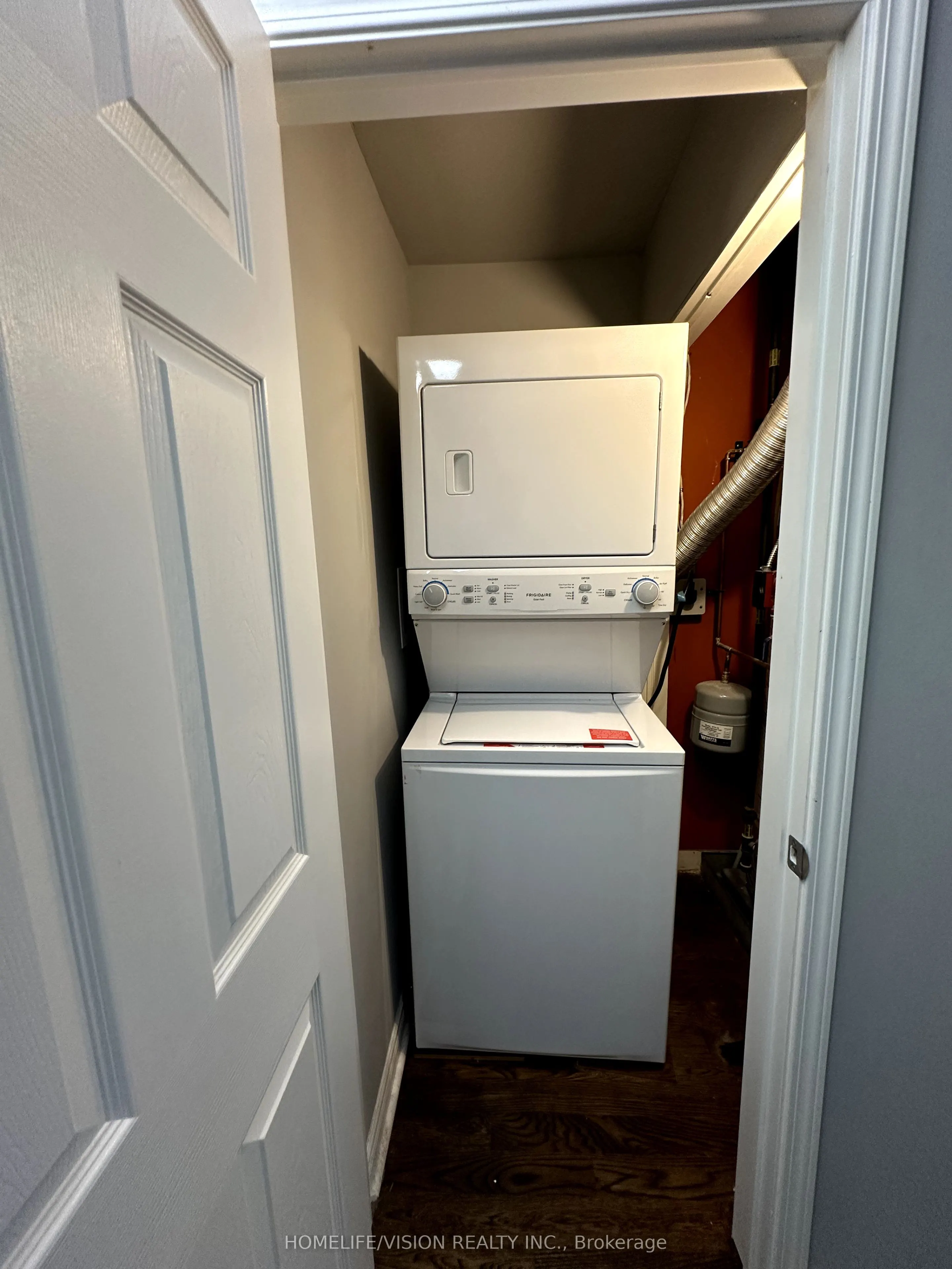 2024 Queen Street E #Apt 2