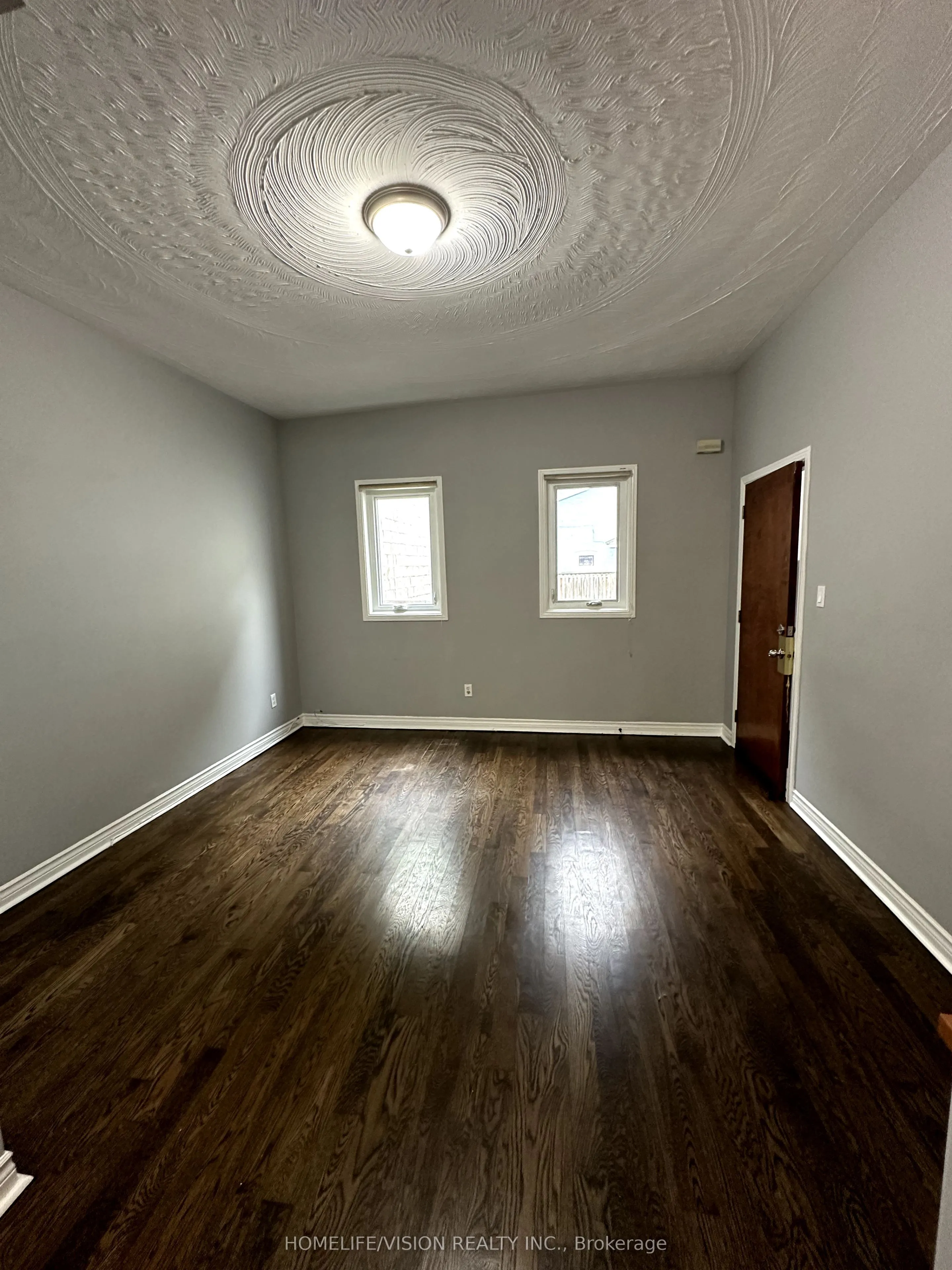 2024 Queen Street E #Apt 2