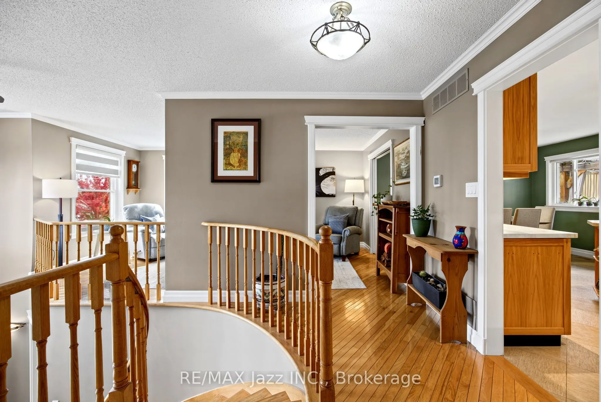 789 Lochness Crescent