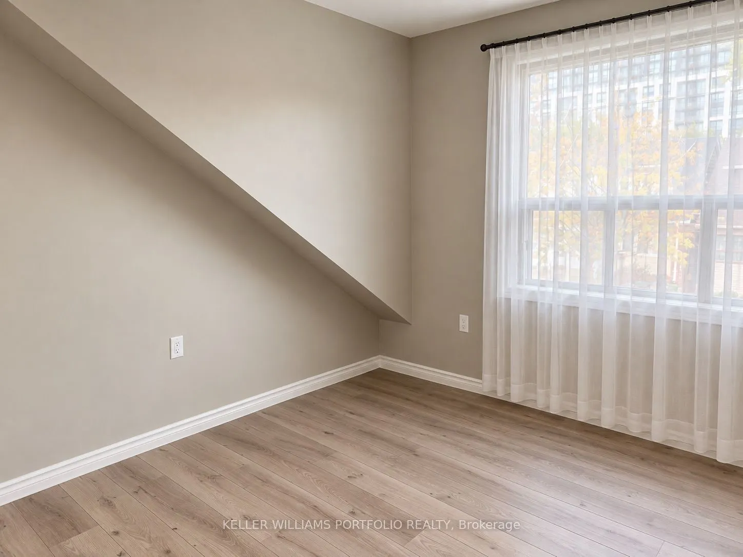 19 Kelvin Avenue