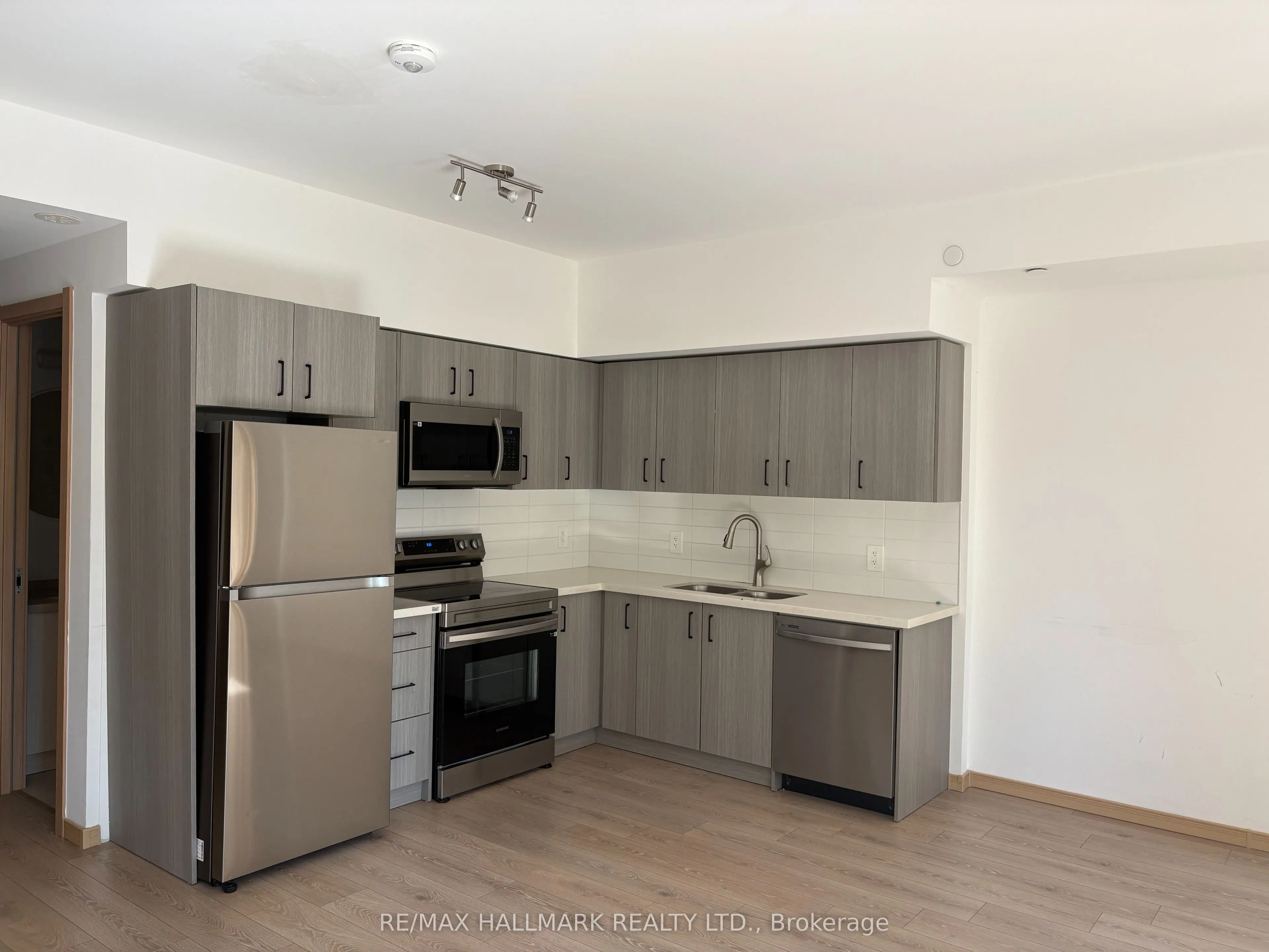 3425 Sheppard Avenue E #310