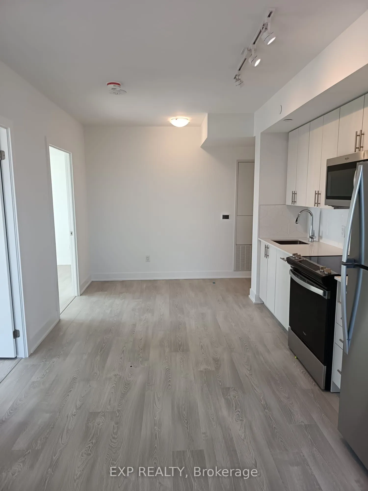 2545 Simcoe Street N #1937