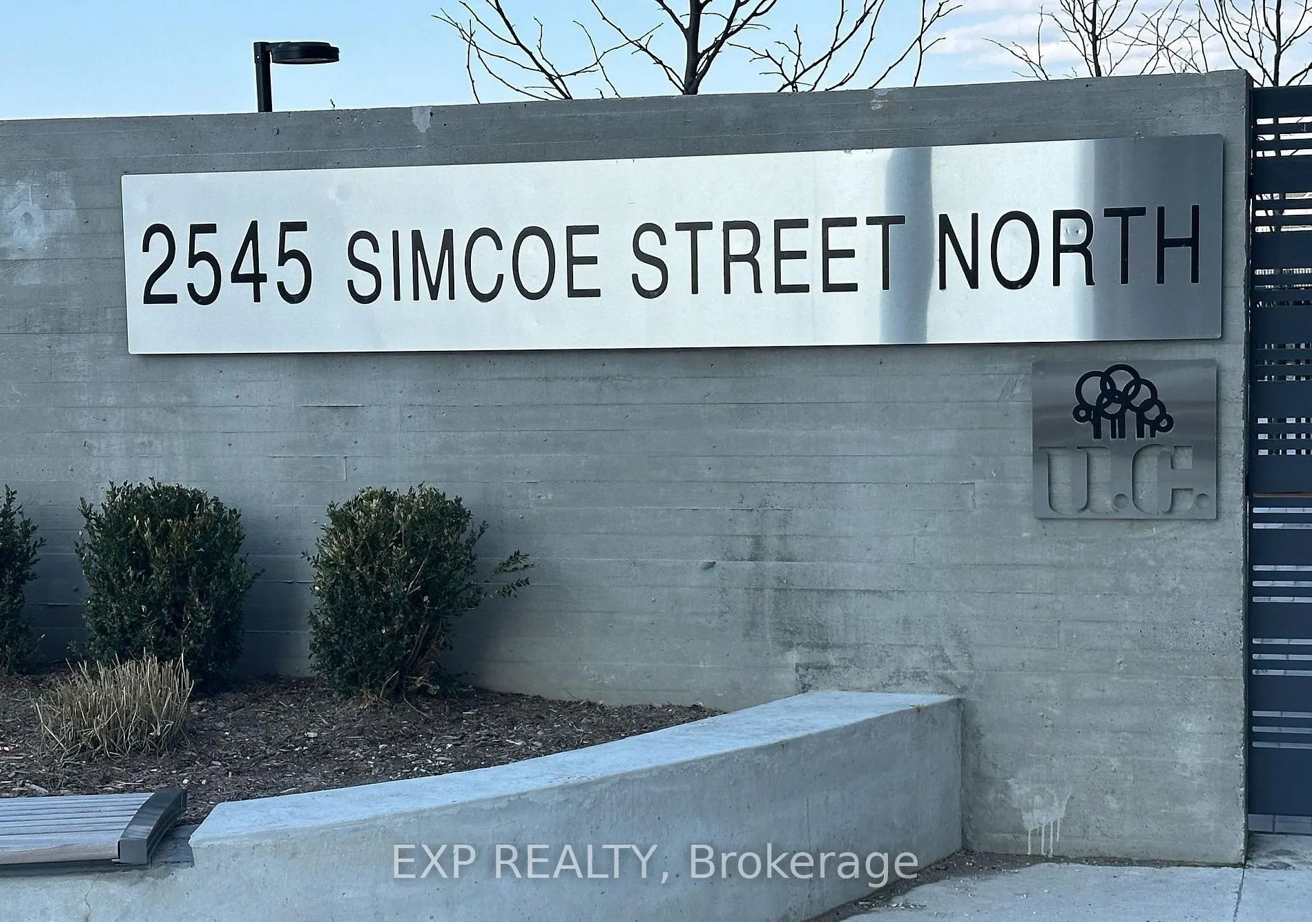 2545 Simcoe Street N #1937