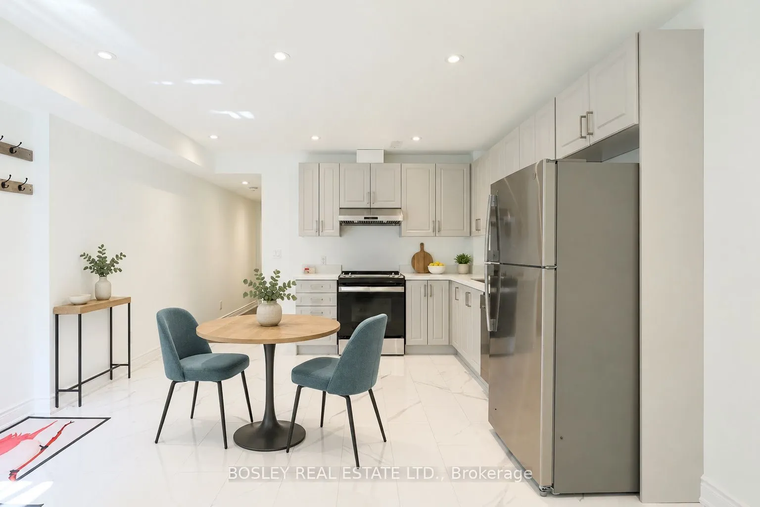9 Queen Victoria Street #Lower