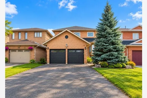 11 Murkar Crescent