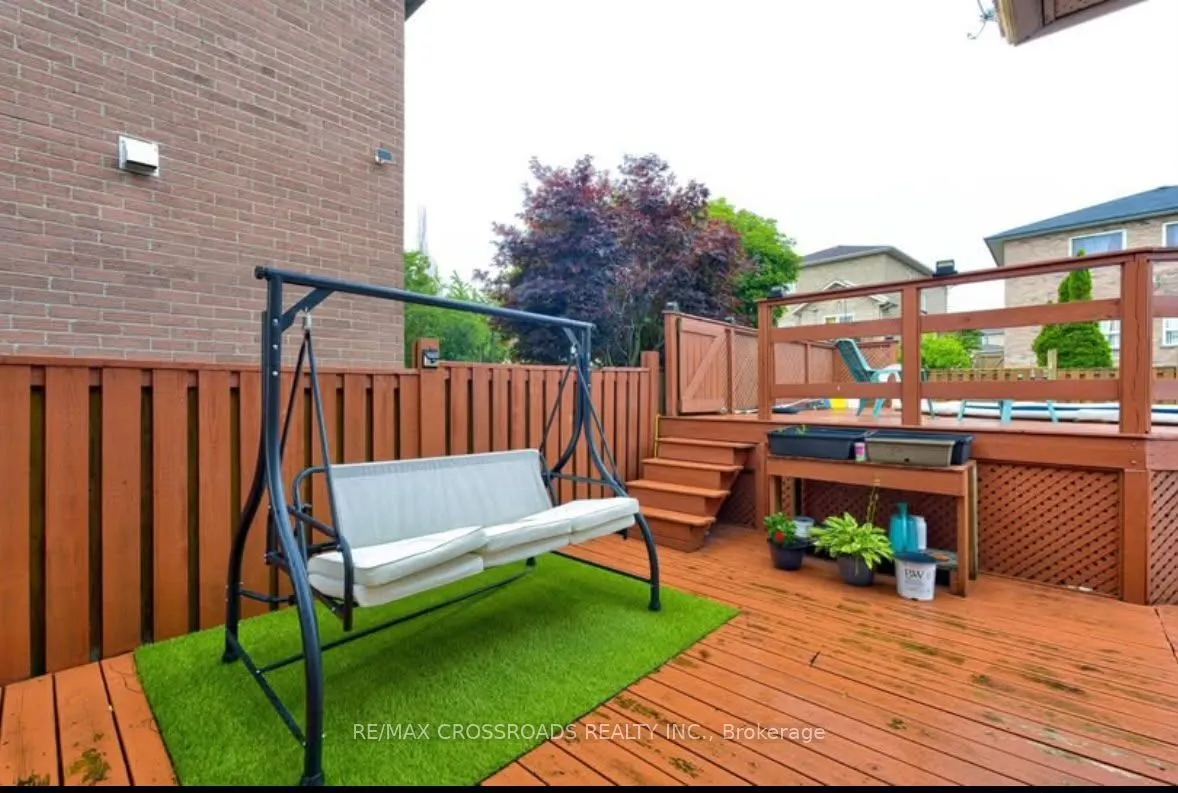 11 Murkar Crescent