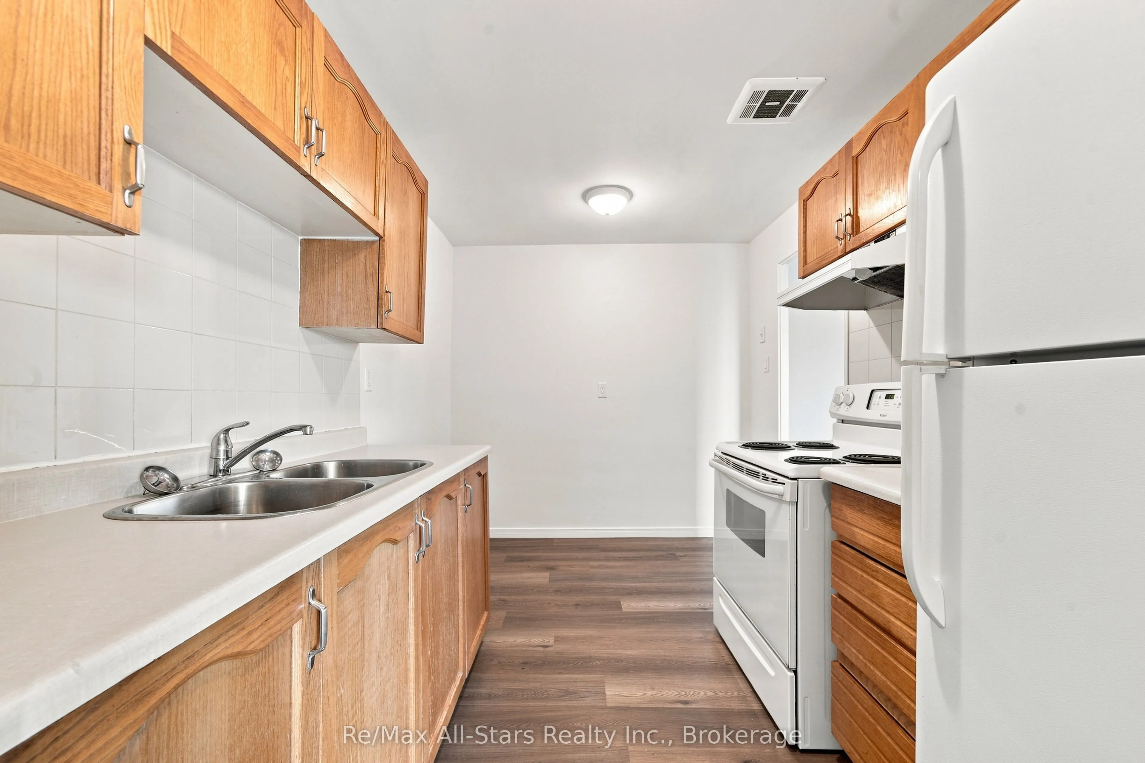 855 Kennedy Road #806