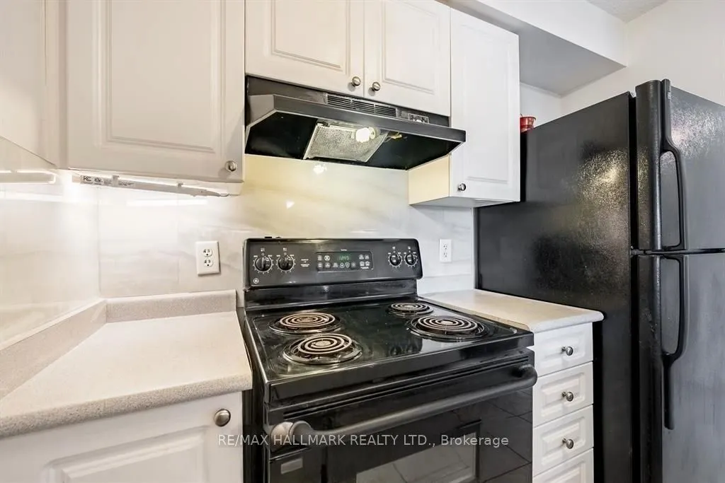 684 Warden Avenue #305