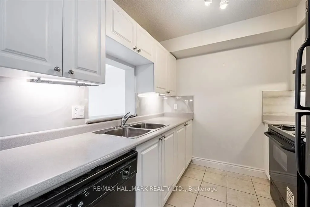 684 Warden Avenue #305