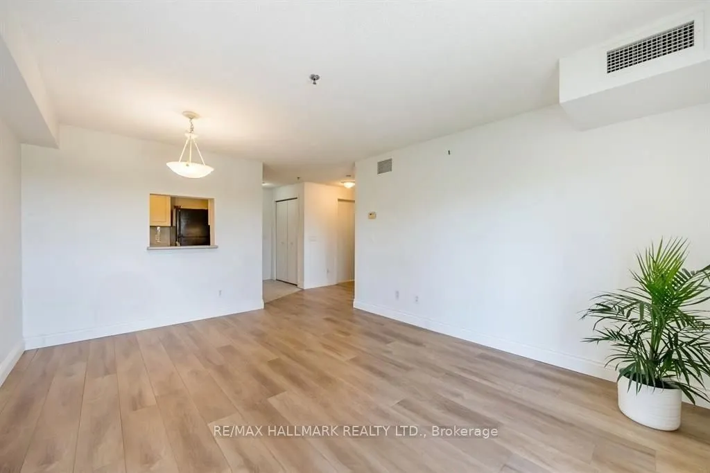 684 Warden Avenue #305