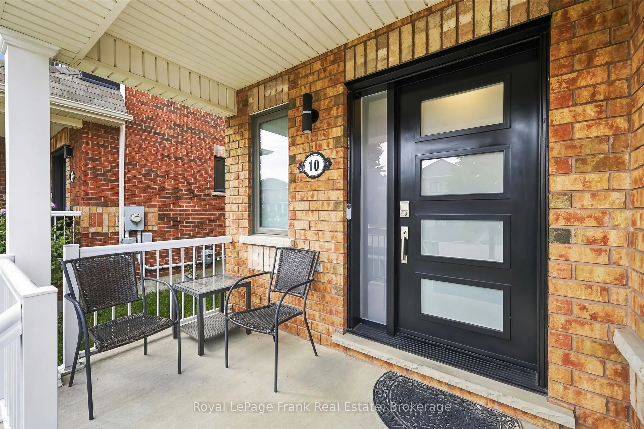 10 Oceanpearl Crescent