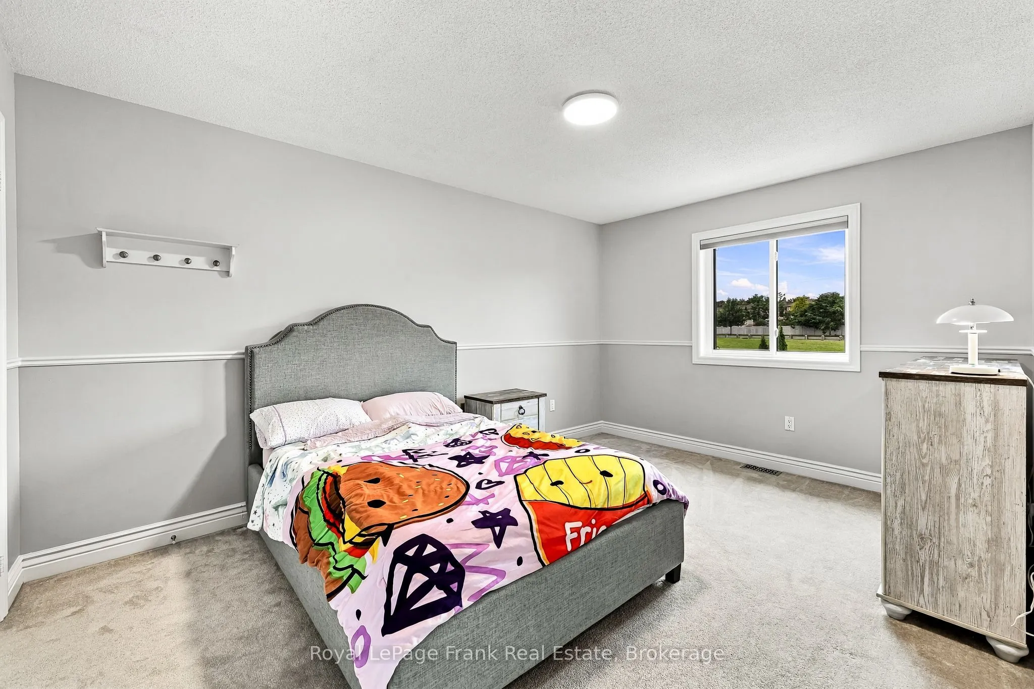 10 Oceanpearl Crescent