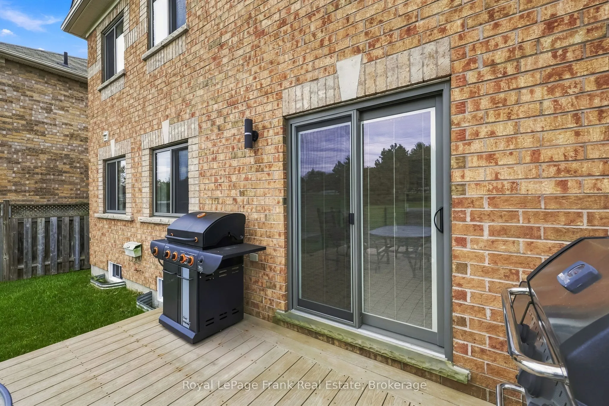 10 Oceanpearl Crescent