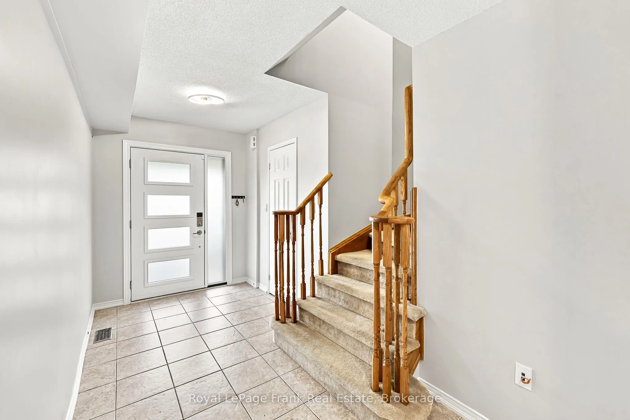 10 Oceanpearl Crescent