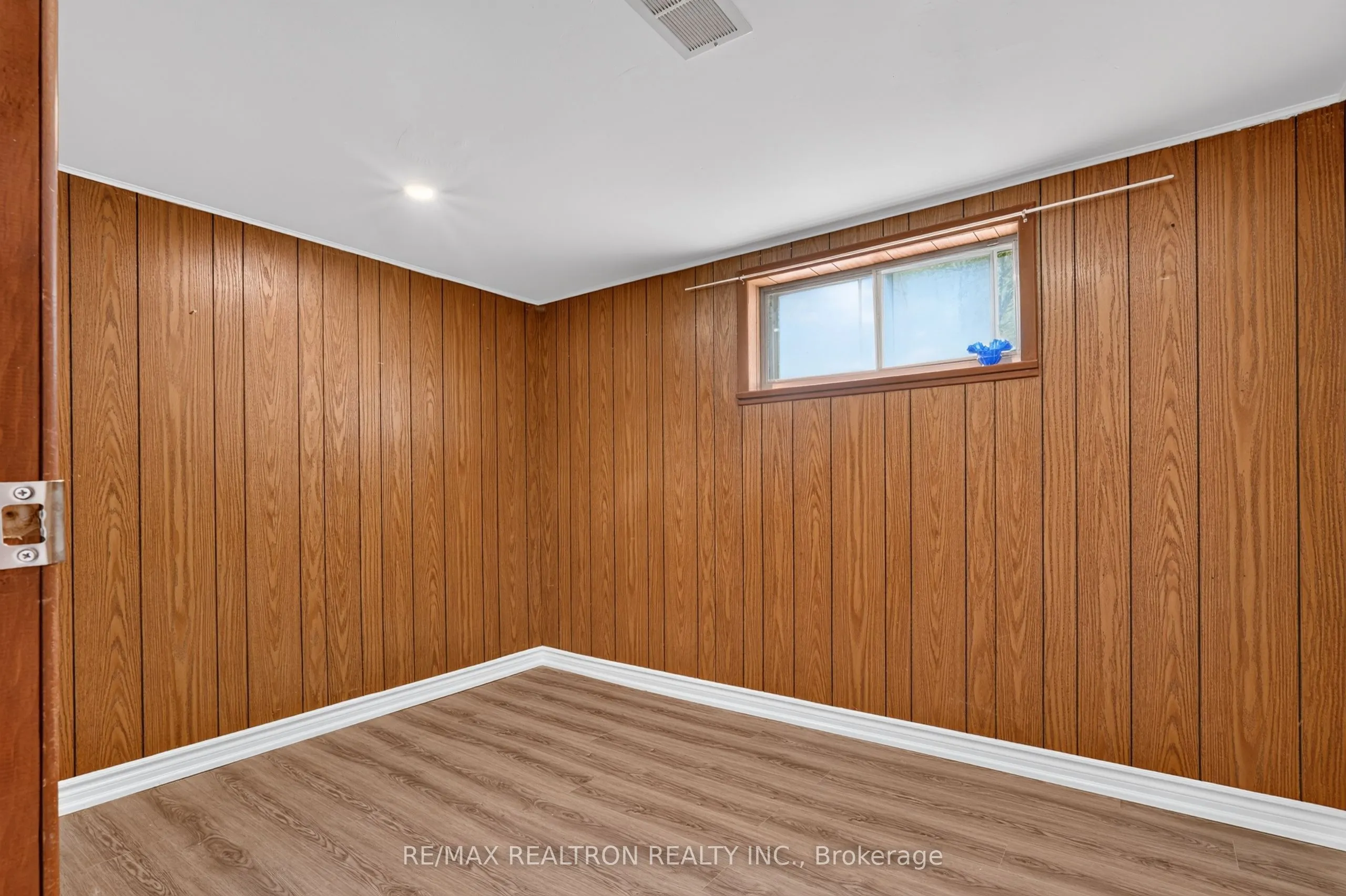 20 West Hill Drive #Basement