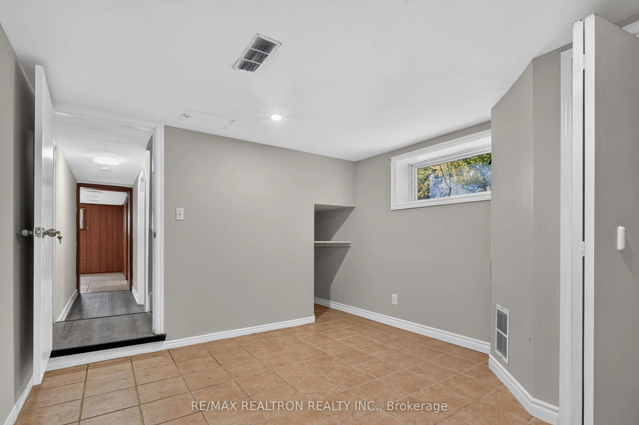 20 West Hill Drive #Basement