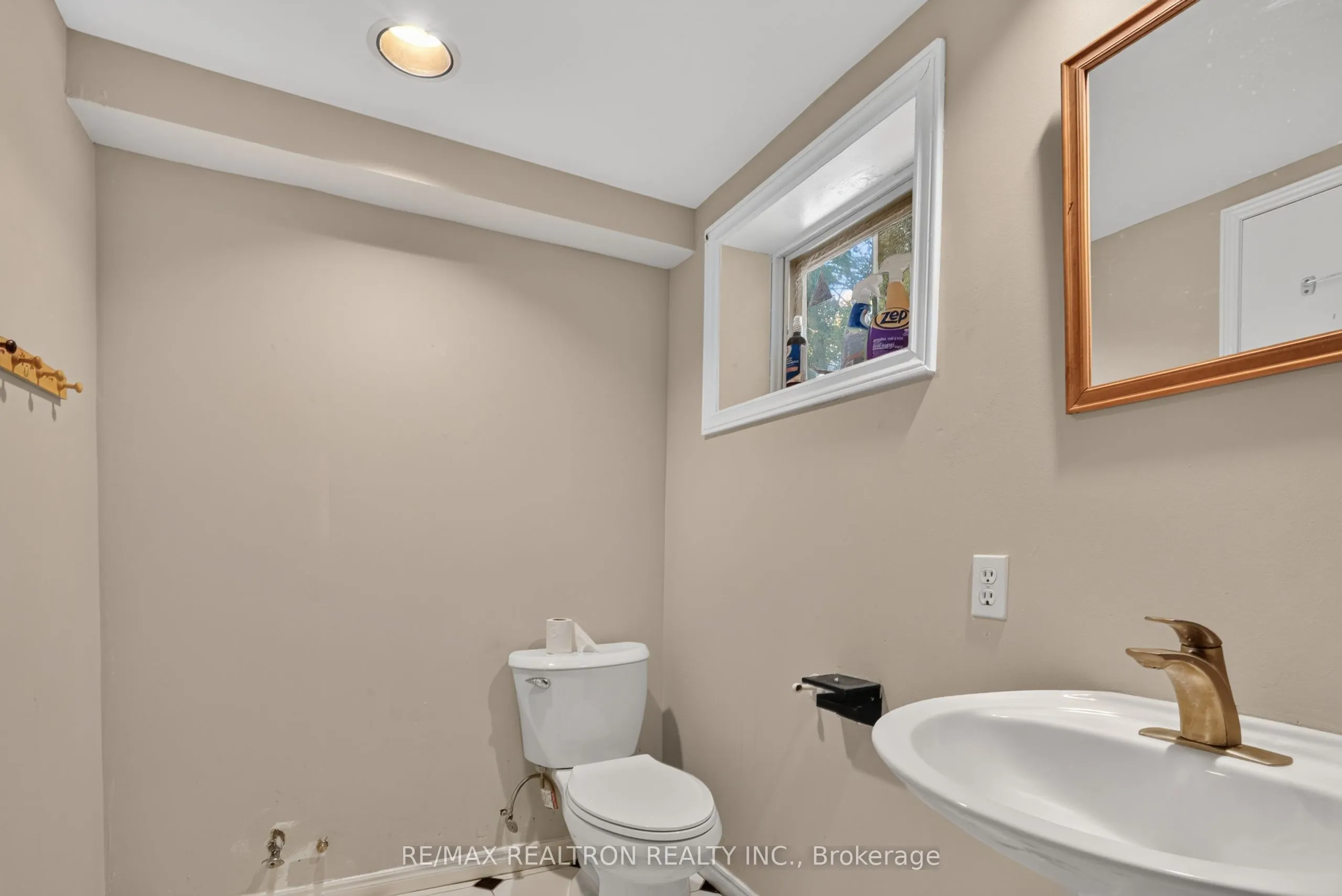 20 West Hill Drive #Basement