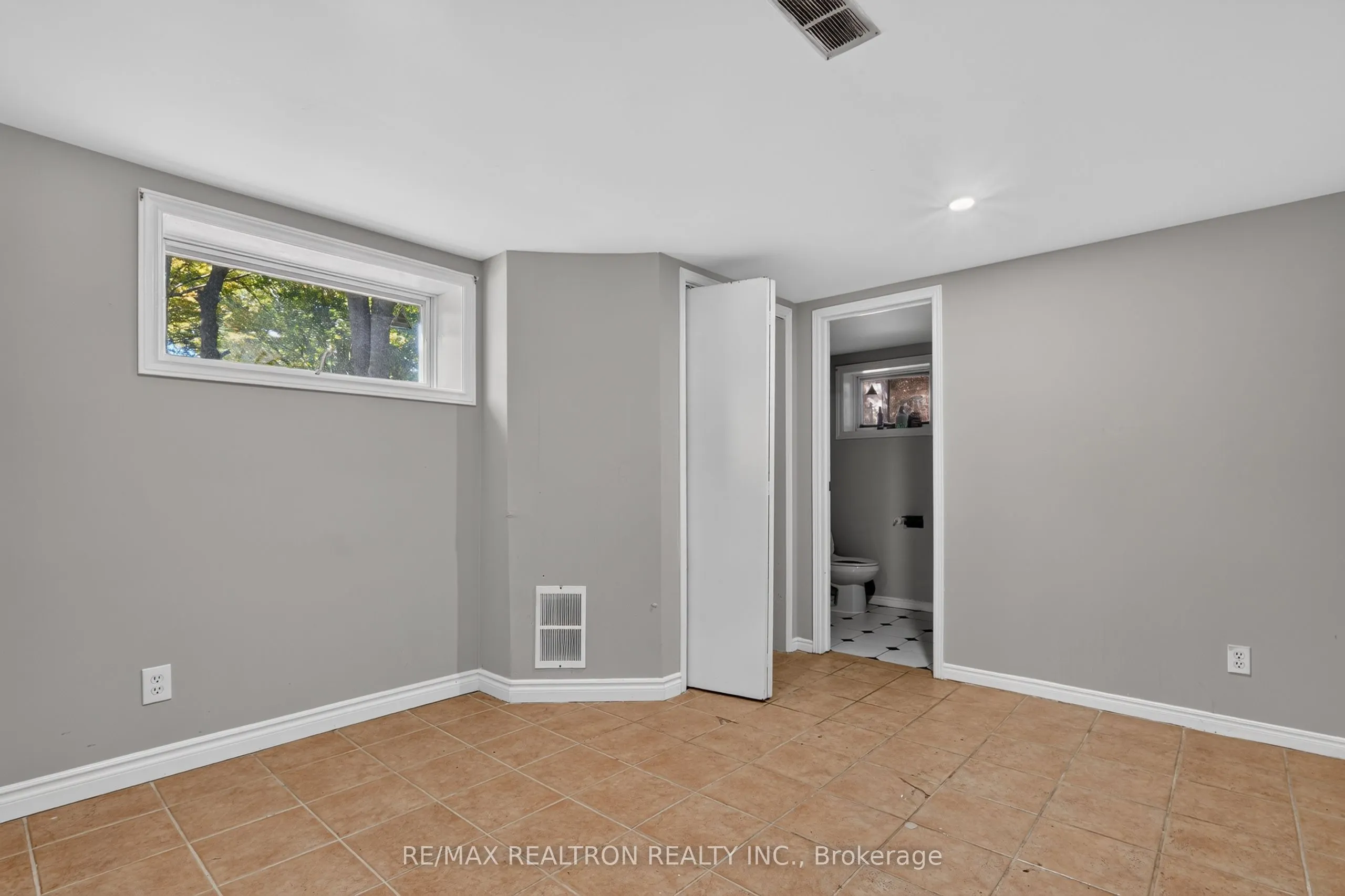 20 West Hill Drive #Basement