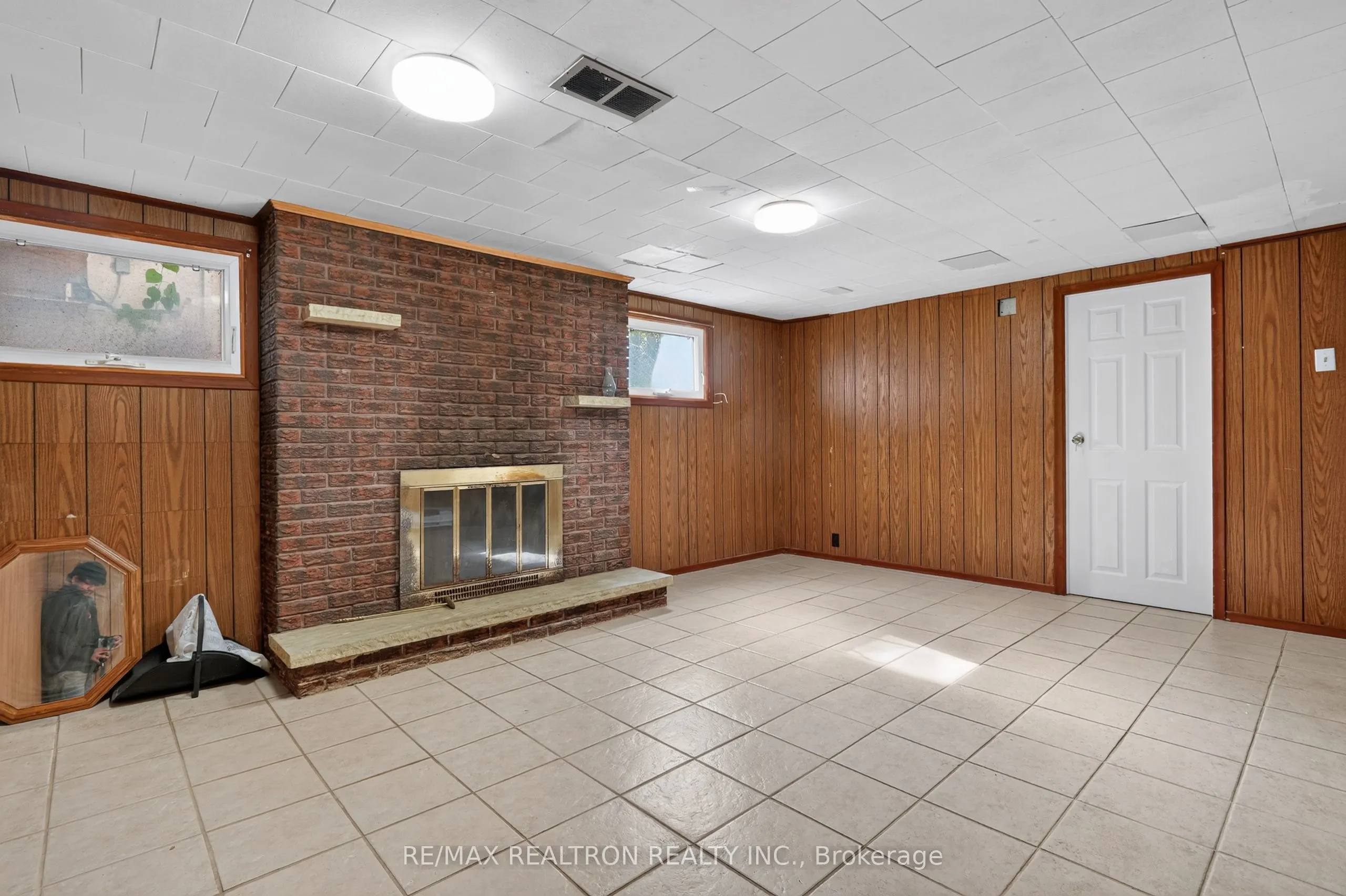 20 West Hill Drive #Basement