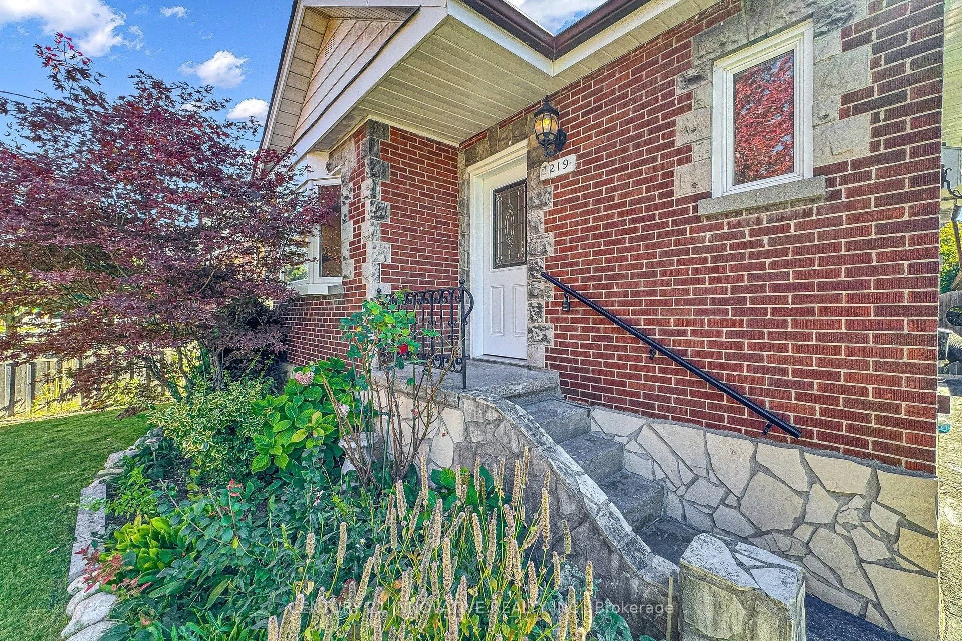 219 Etna Avenue
