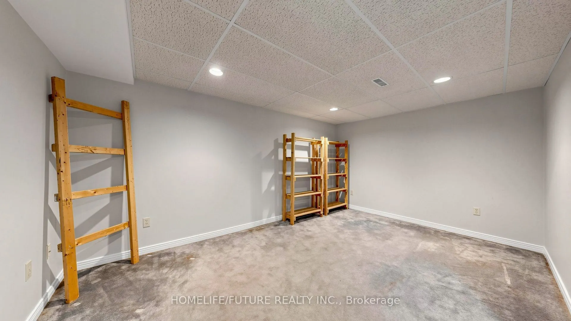 679 Foxwood Trail