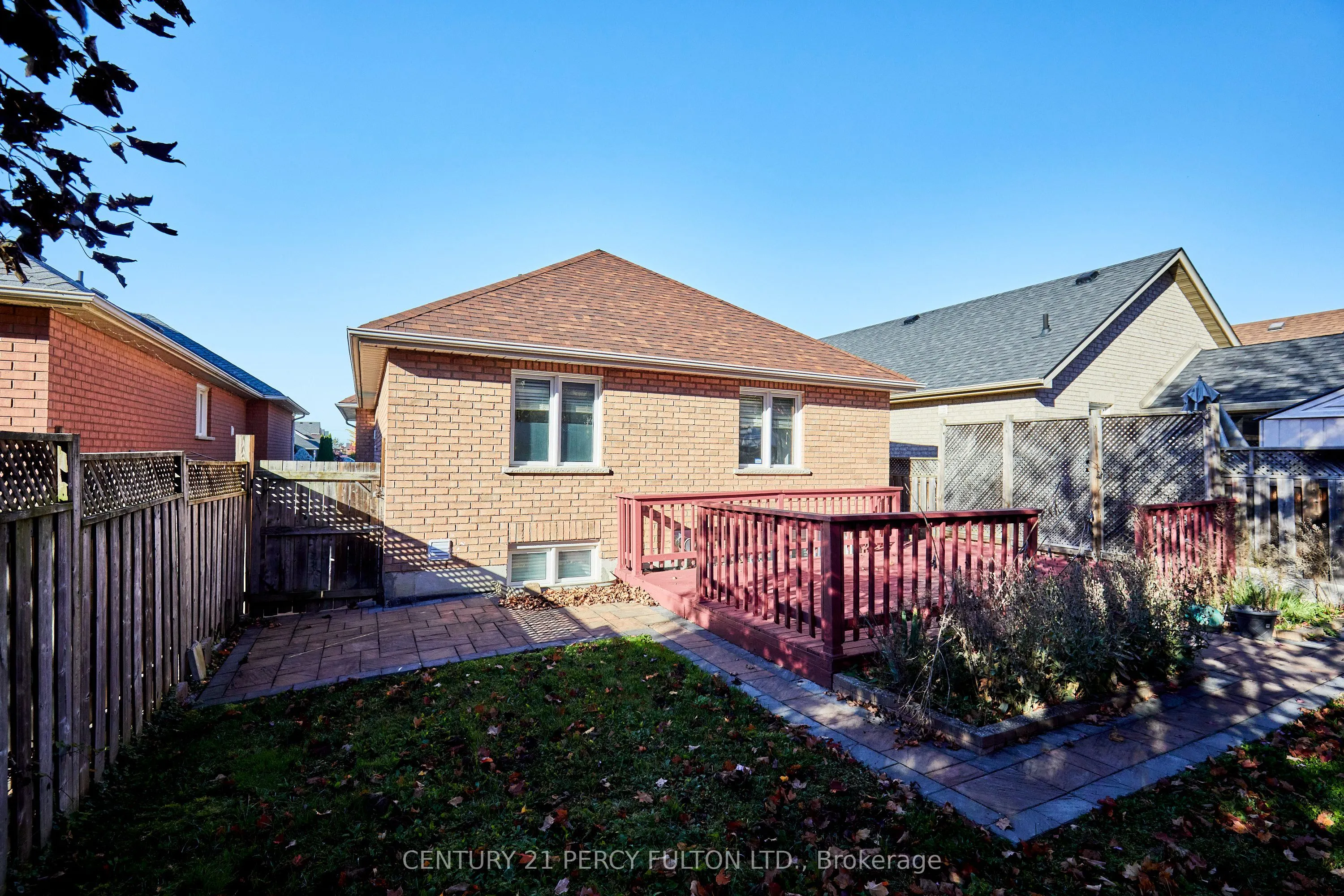 7 Bridlewood Boulevard