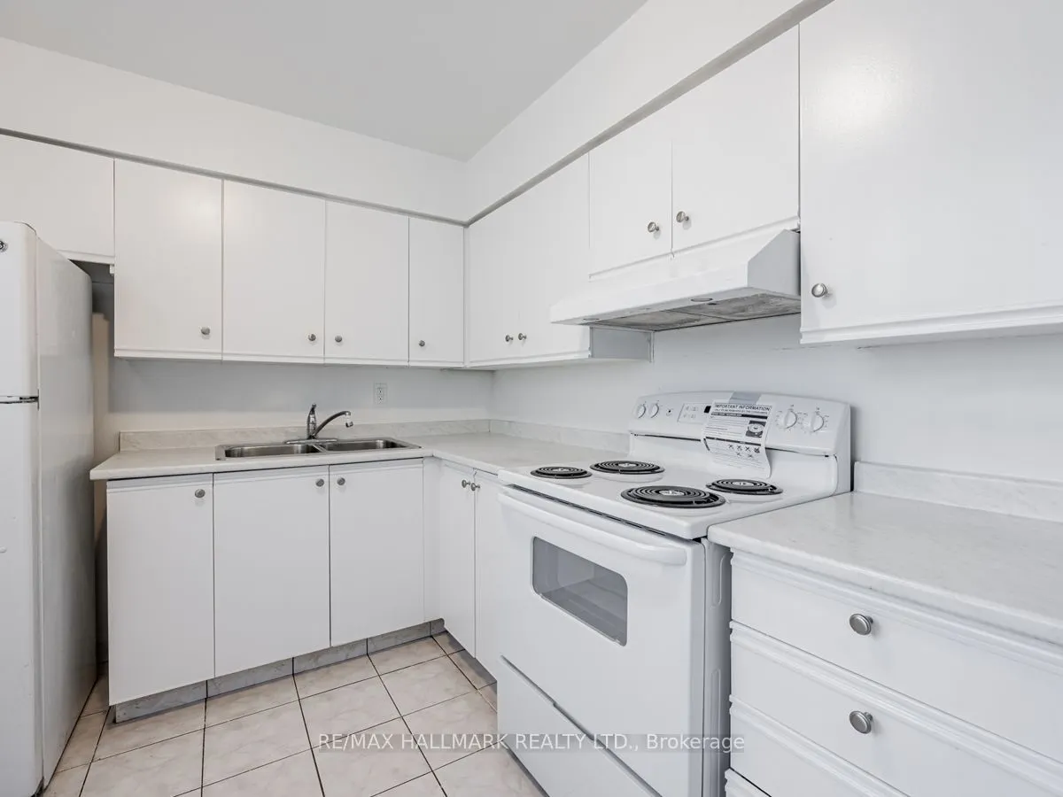 1665 Victoria Park Avenue #706