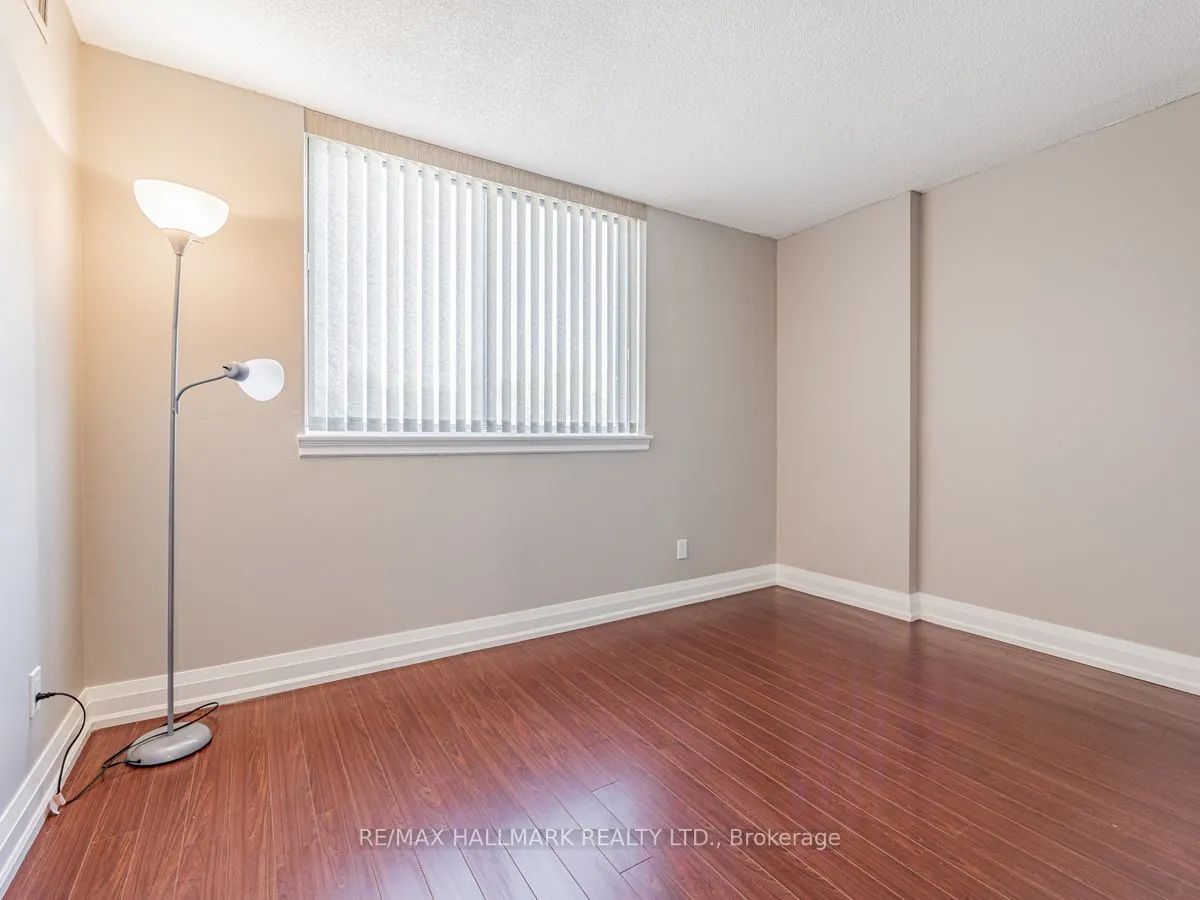 1665 Victoria Park Avenue #706
