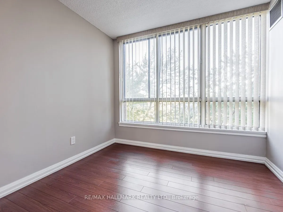 1665 Victoria Park Avenue #706